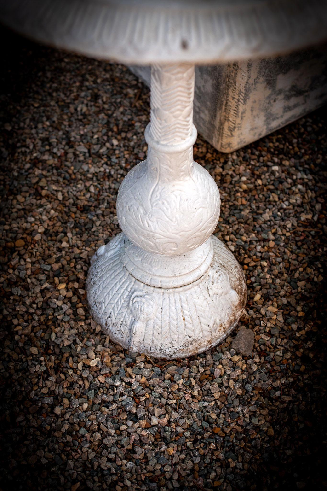 Late 19th Century Cast Iron Bird Bath In Good Condition For Sale In Bloomfield Hills, MI