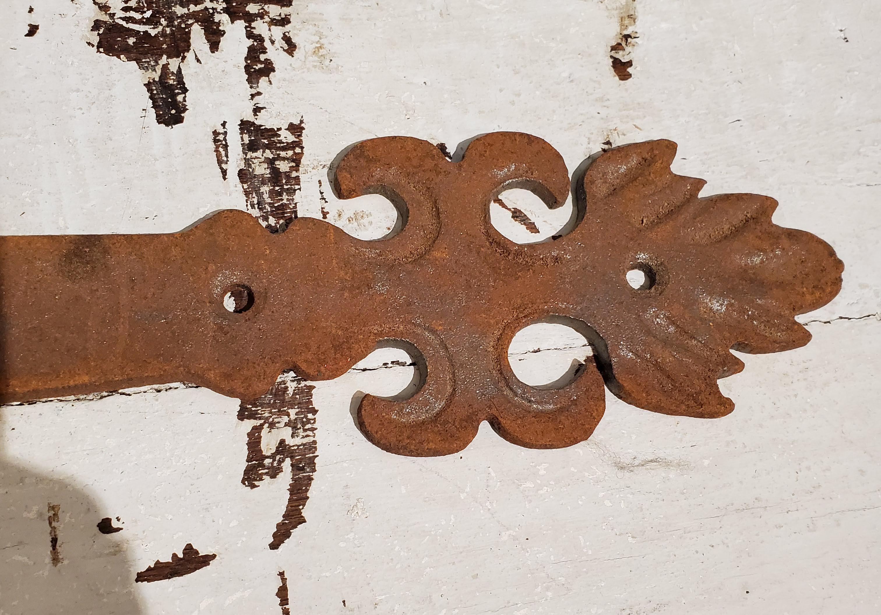 Late 19th Century Cast Iron Hand Wrought Strap Hinges In Good Condition In Middleburg, VA