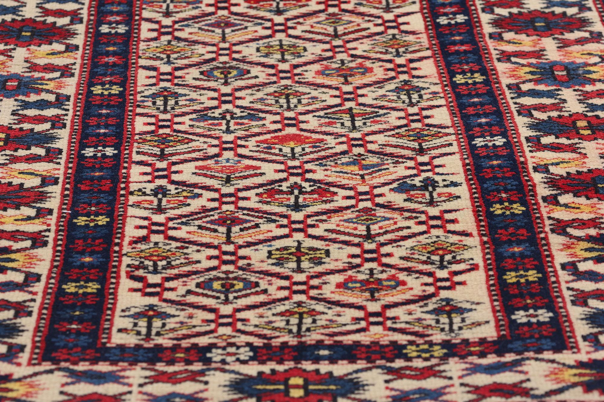 Noué à la main Tapis caucasien Shirvan de la fin du XIXe siècle, de style Modernity en vente