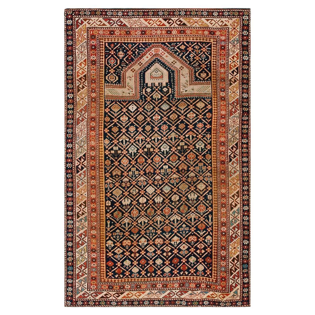 Kaukasischer Shirvan-Gebetteppich des späten 19. Jahrhunderts ( 3' x 5' - 91 x 152) im Angebot