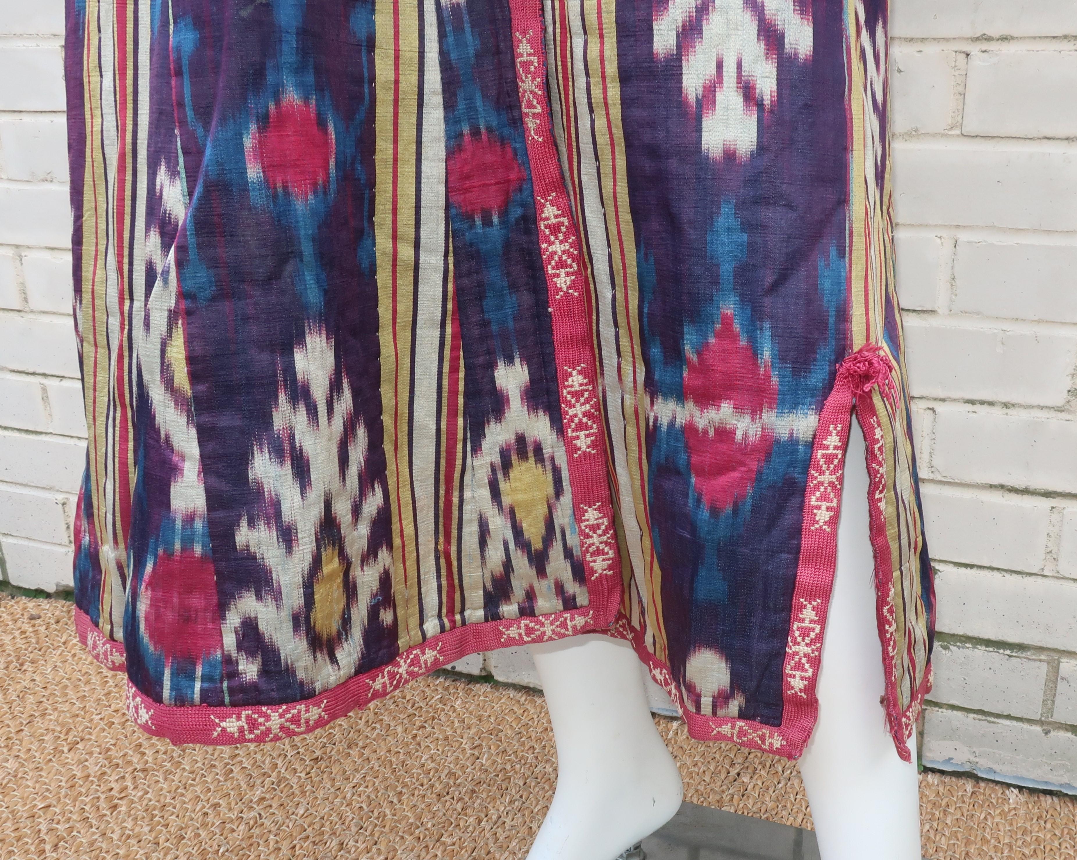 Late 19th Century Central Asian Silk Ikat Chapan Robe Coat In Fair Condition In Atlanta, GA