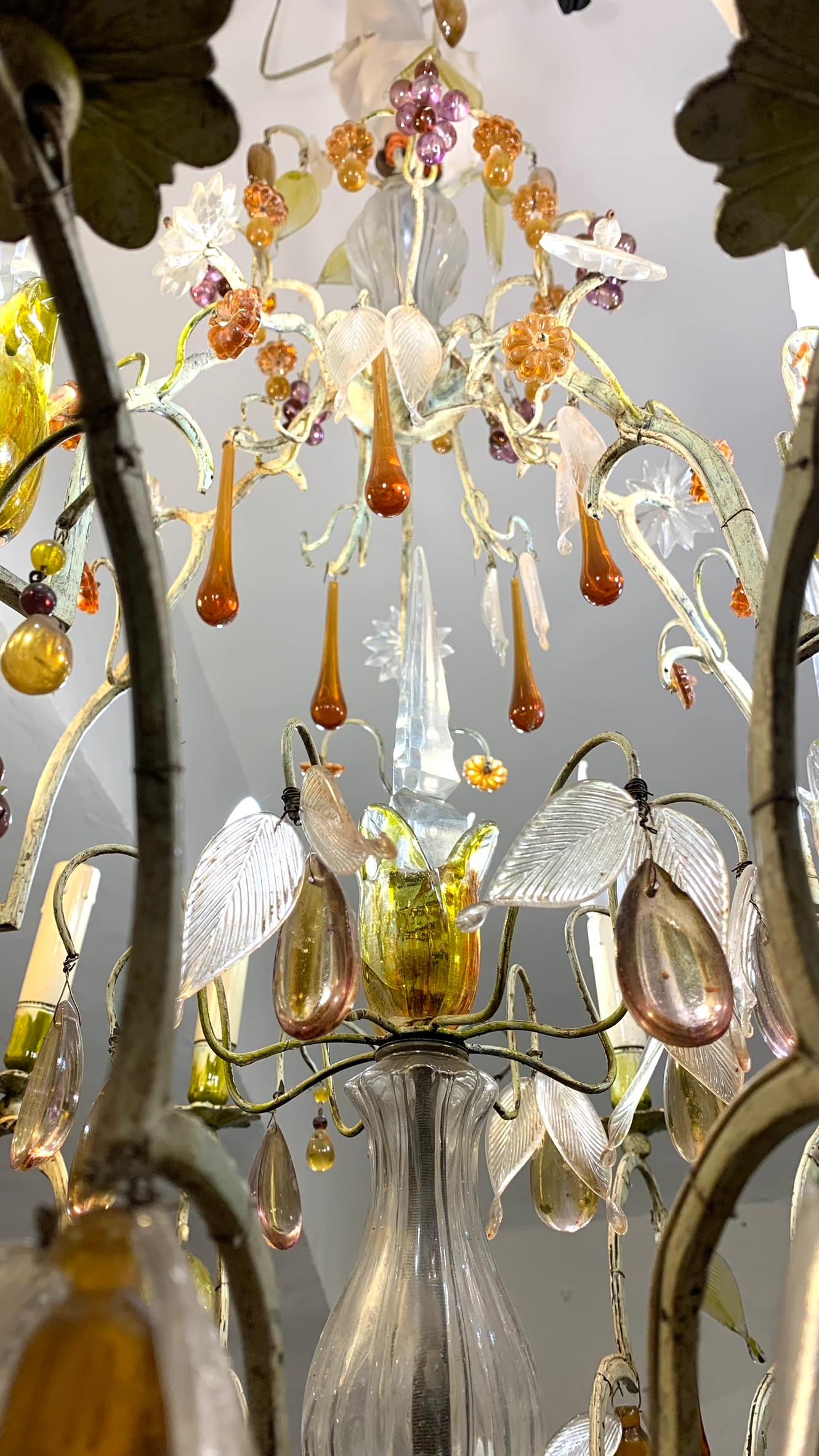 CHANDELIER DE FINALES DEL SIGLO XIX CON FRUTAS DE VIDRIO en venta 1