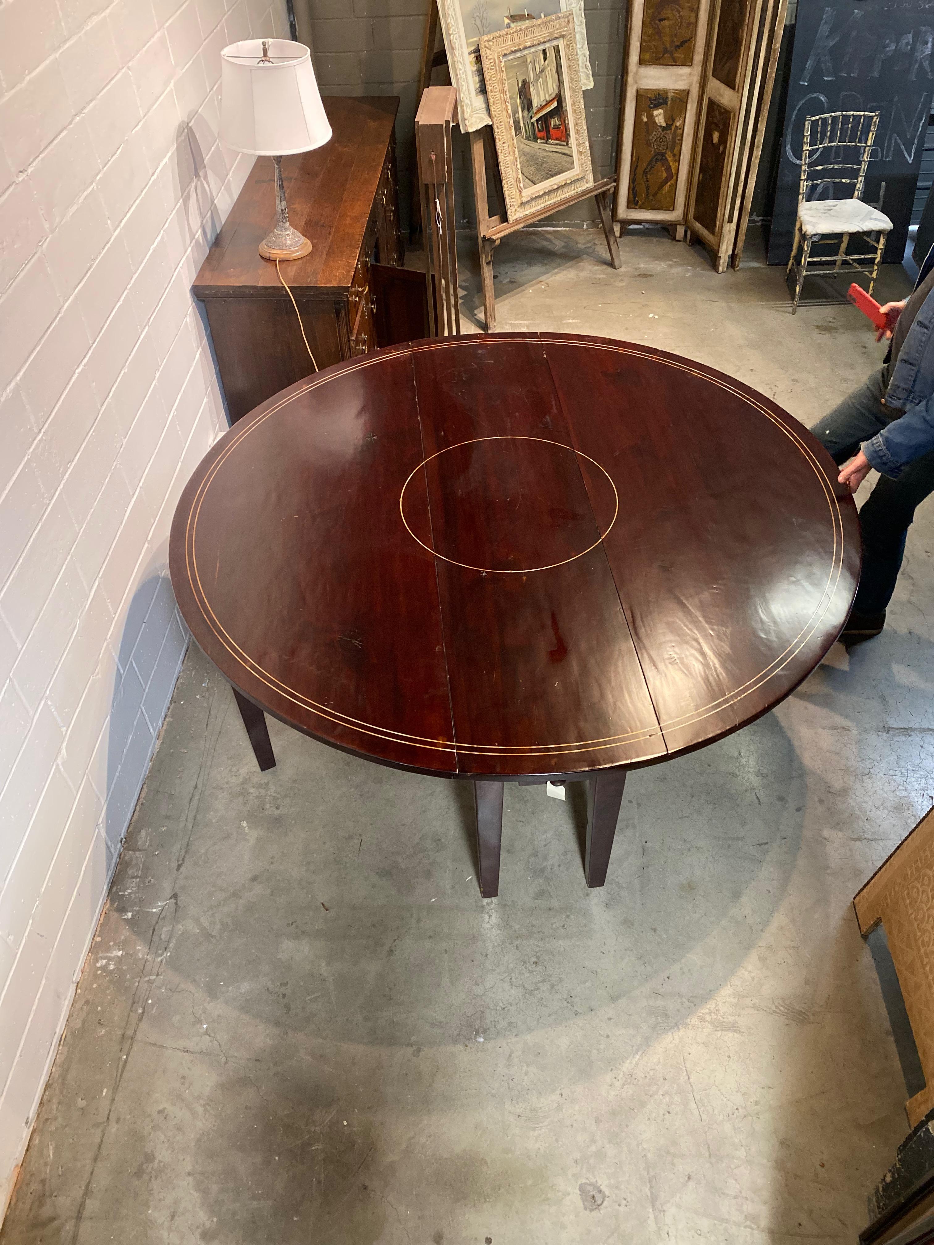 Country Late 19th Century Cherry Drop-Leaf Table For Sale