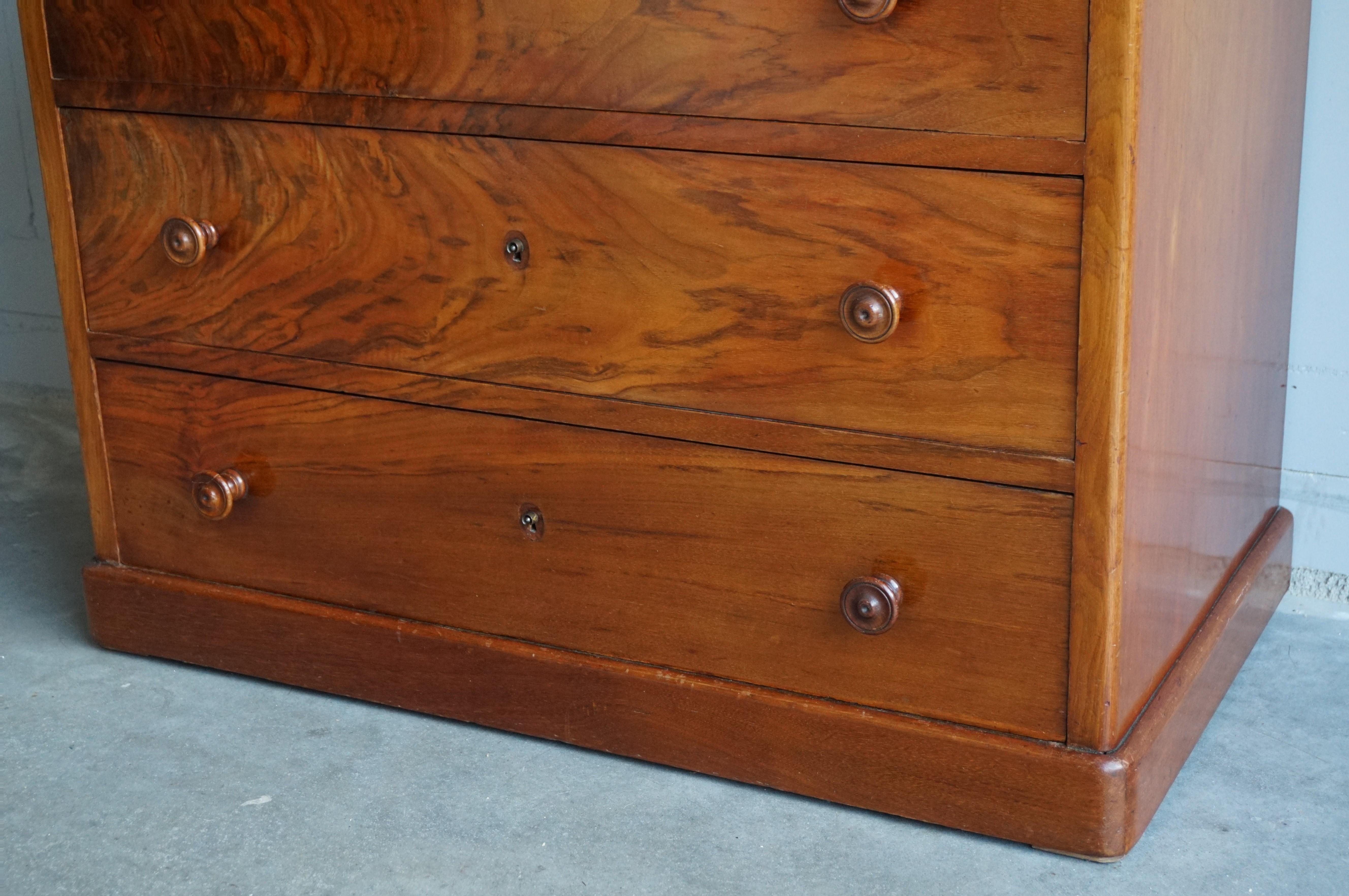 Late 19th Century Chest of Drawers Vanity with Marble Top and Hinging Mirror For Sale 8