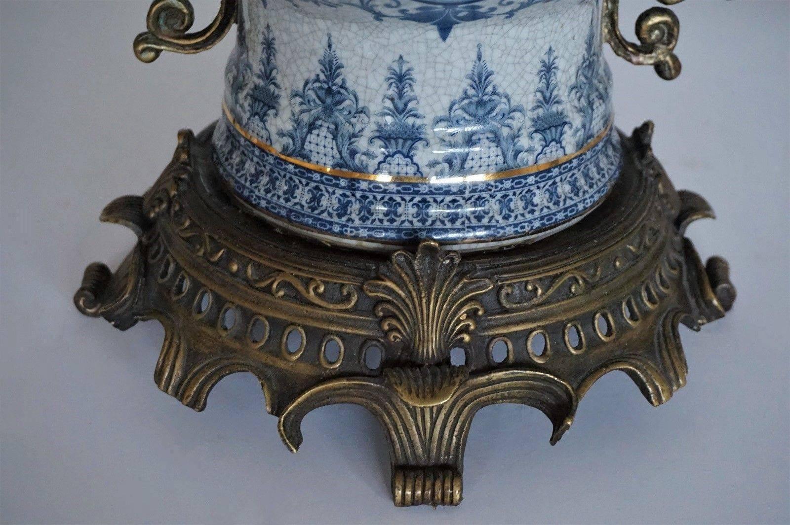 English Transfer Decorated Chinoiserie Blue and White Porcelain Bronze Globular Jar 