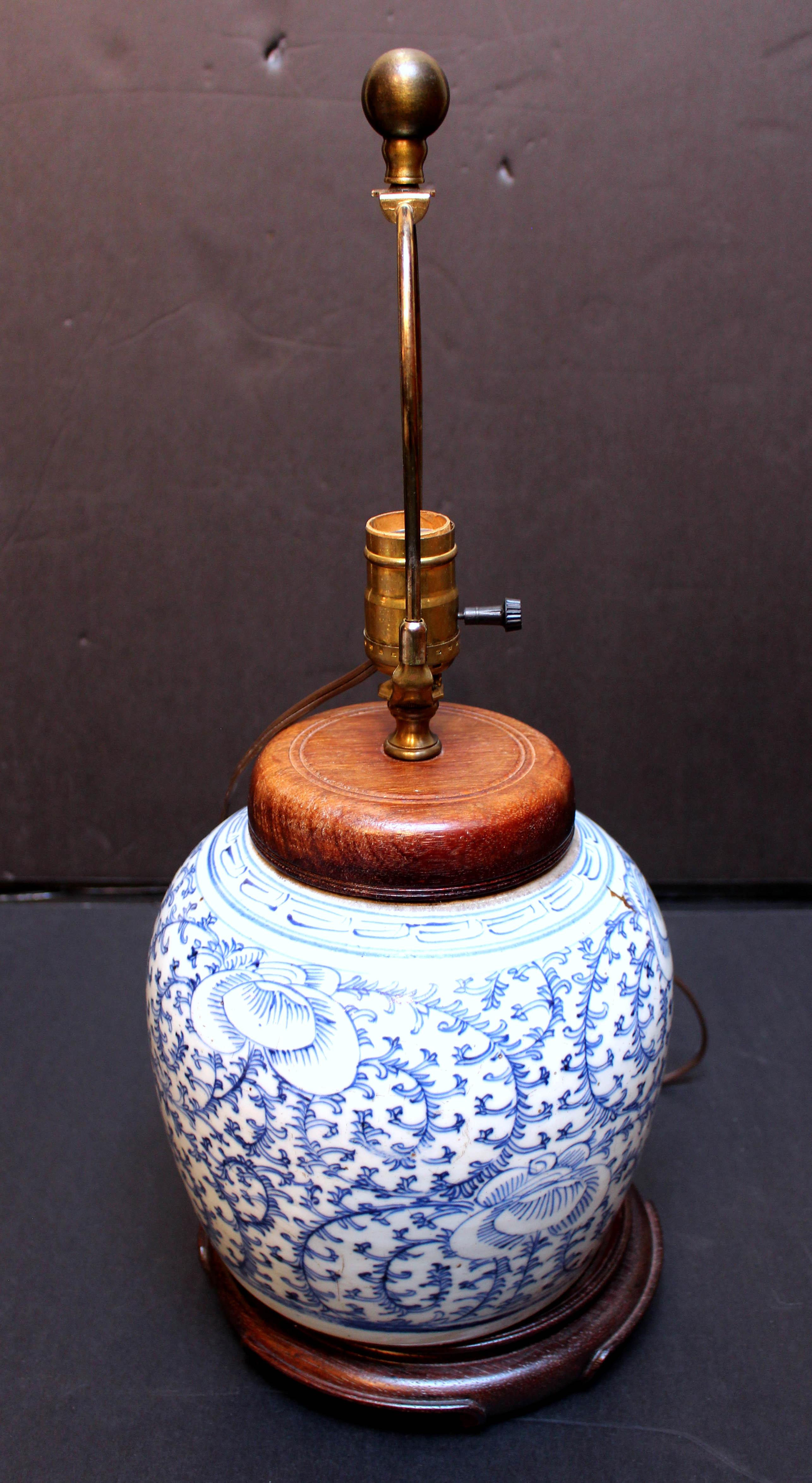 Porcelain Late 19th Century Chinese Blue & White Ginger Jar Lamp