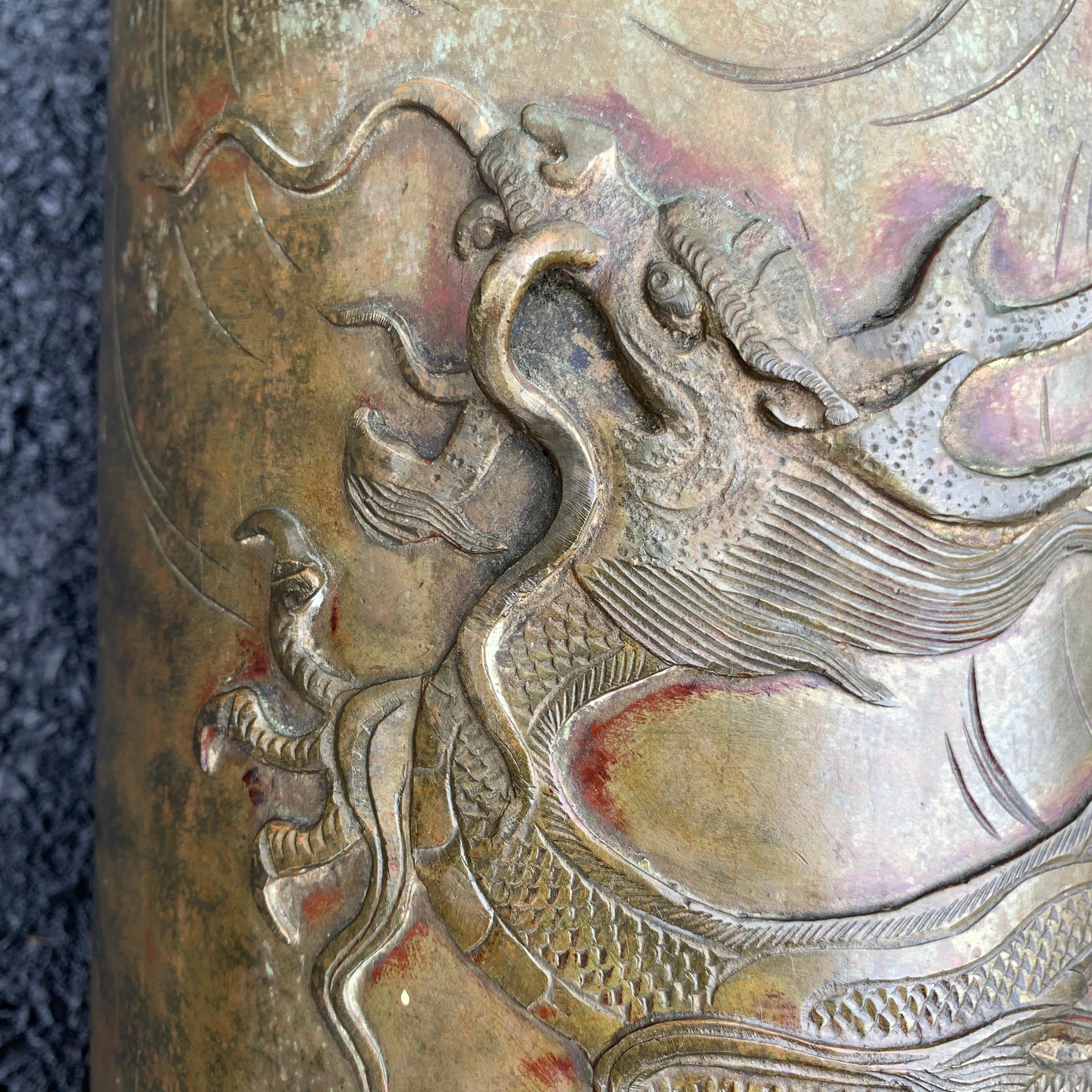 Late 19th Century Chinese Bronze Umbrella Stand with Dragon Decoration 1