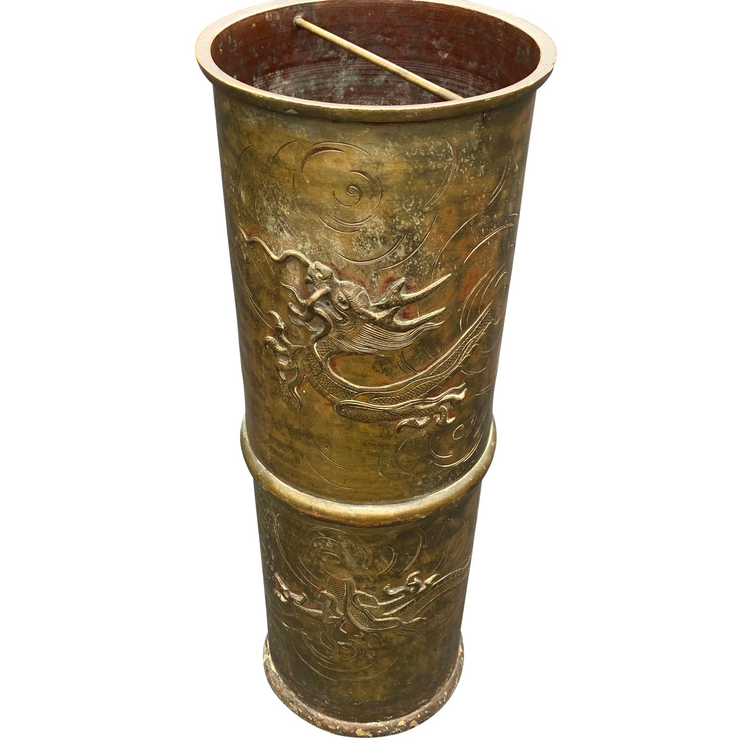 Late 19th Century Chinese Bronze Umbrella Stand with Dragon Decoration