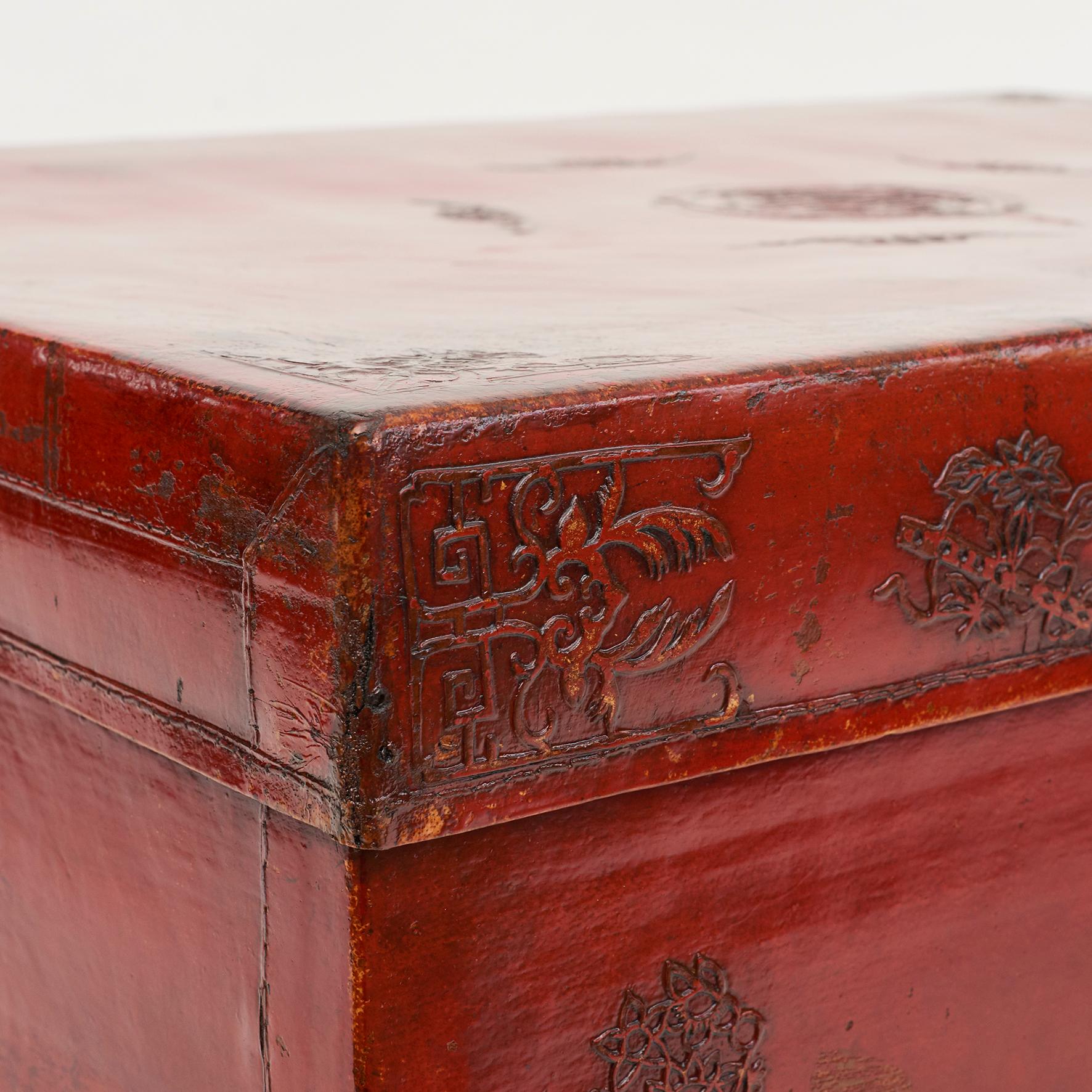 Late 19th Century Chinese Camphor Wood Blanket Chest 2
