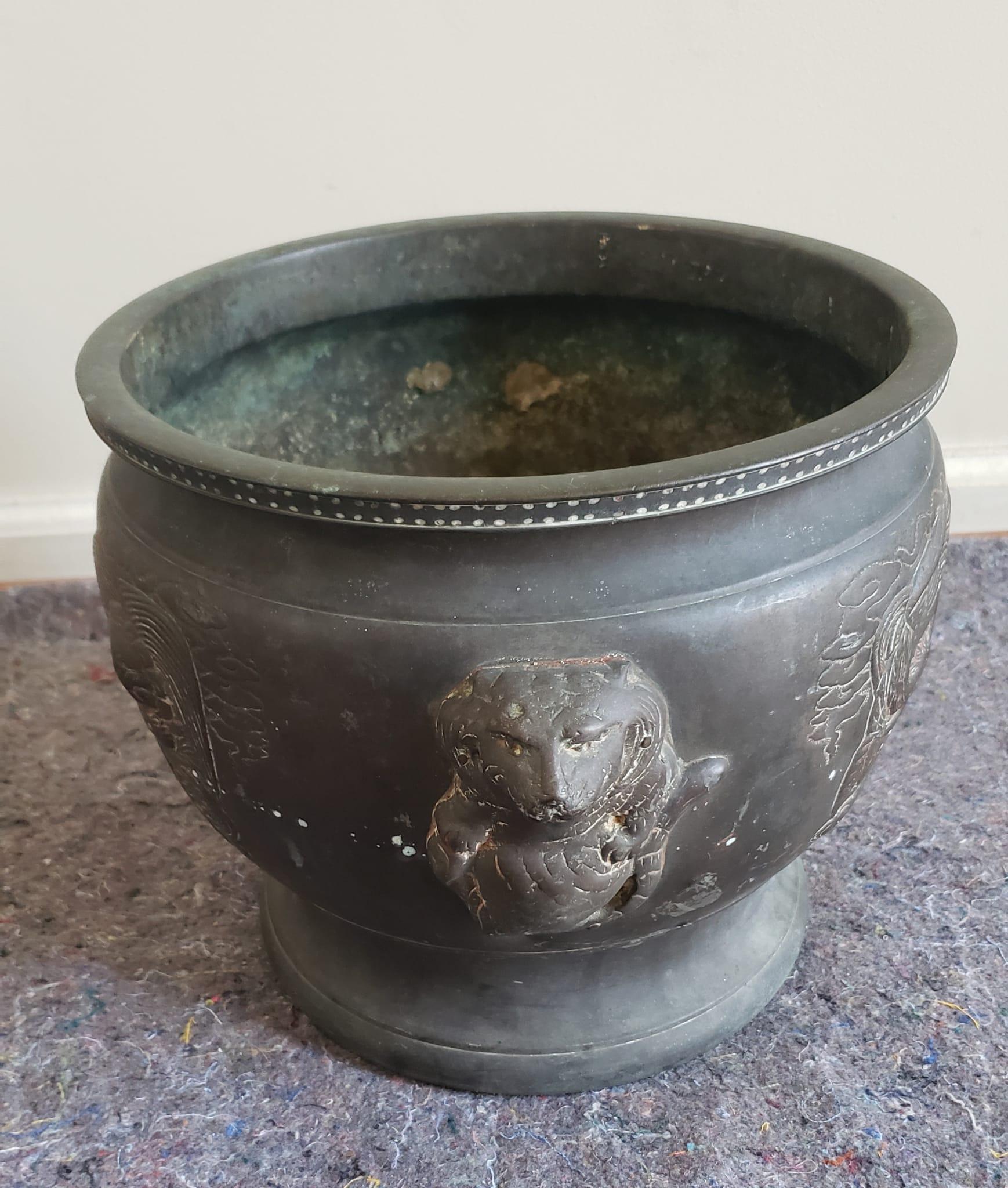 Late 19th Century Chinese Etched Brass Jardiniere with Lion Heads For Sale 2