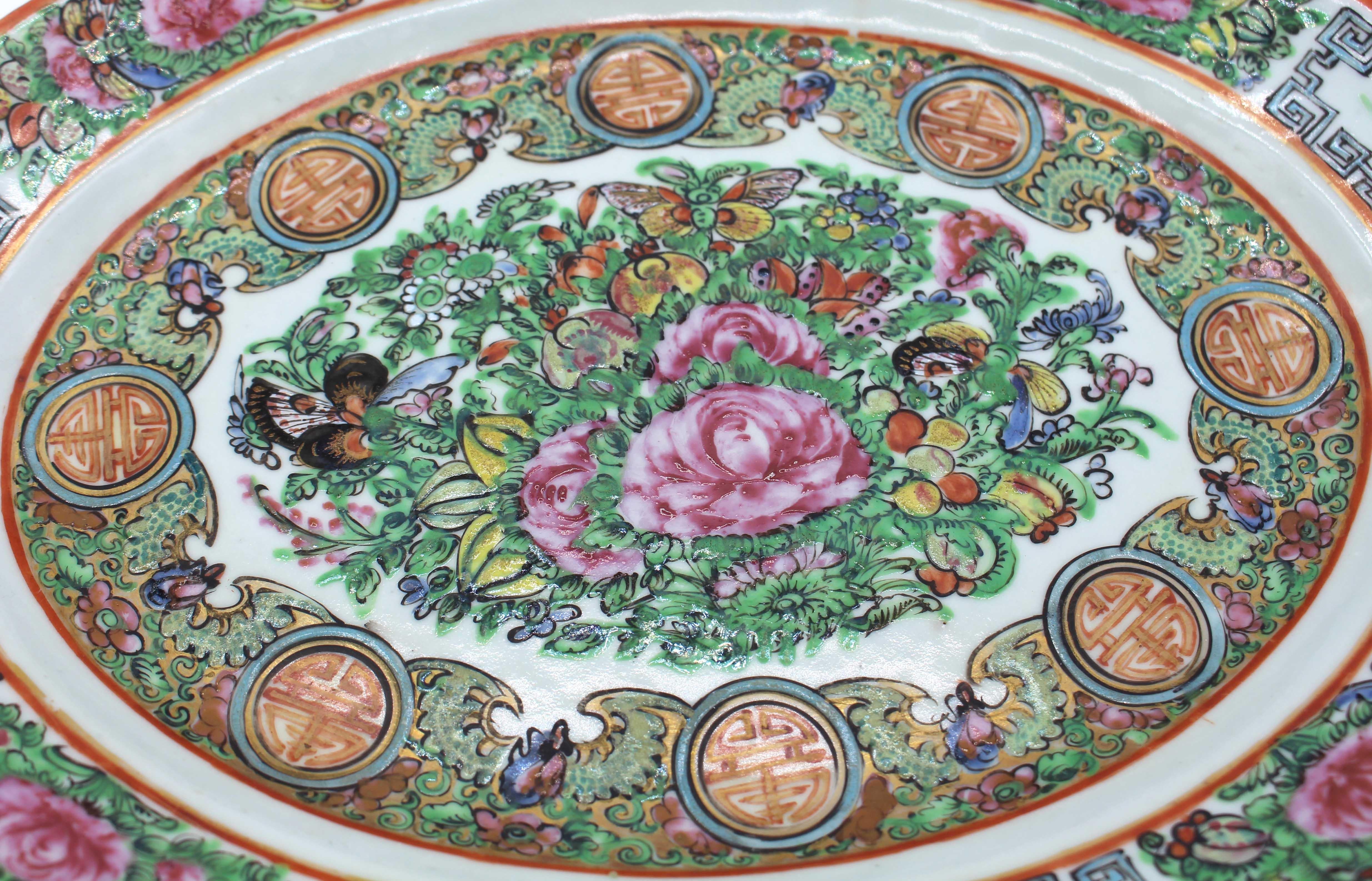 Late 19th Century Chinese Export Rose Canton Platter In Good Condition In Chapel Hill, NC