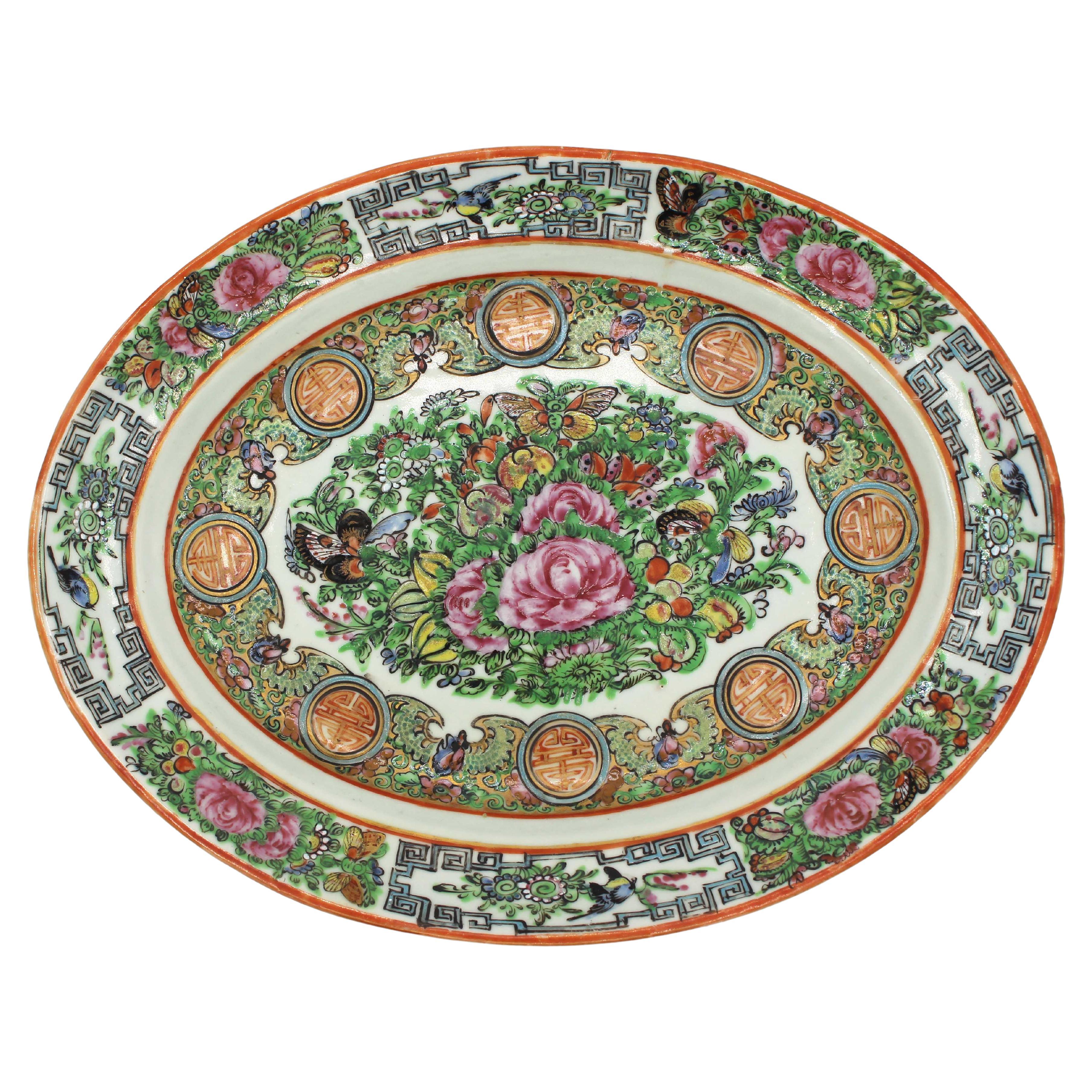 Late 19th Century Chinese Export Rose Canton Platter For Sale