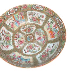 Cuenco con medallón de rosas, de exportación china de finales del siglo XIX