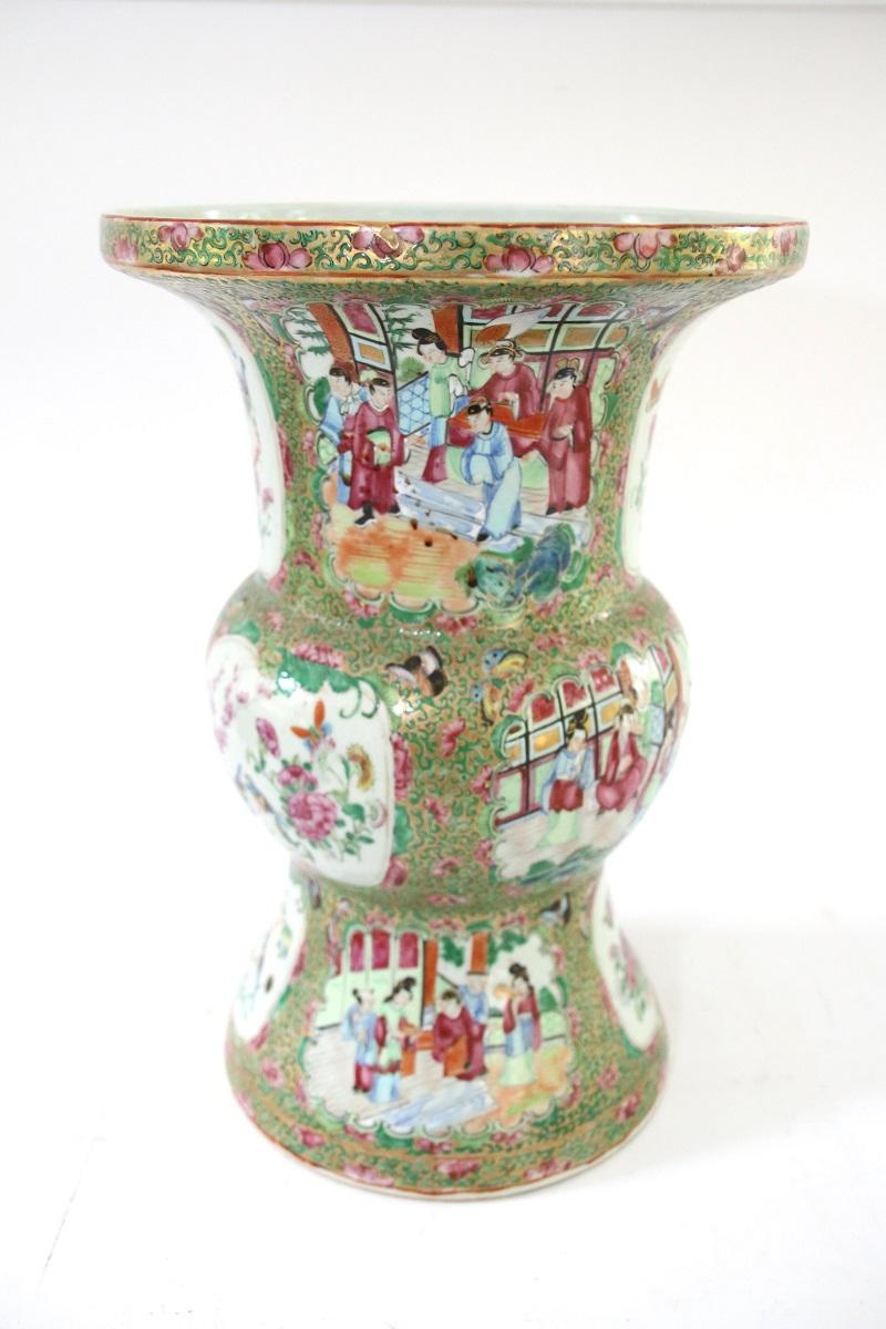 Late 19th Century Chinese Export Rose Medallion Ku Form Vase In Excellent Condition For Sale In Woodbury, CT