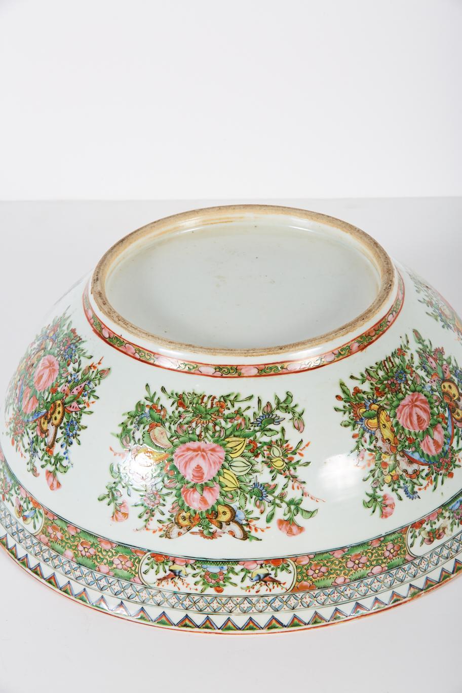 Polychromed Late 19th Century Chinese Export Rose Medallion Punch Bowl For Sale