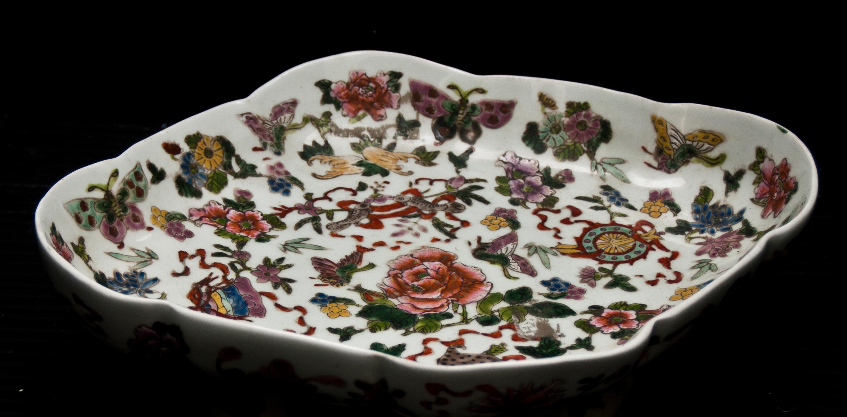 Late 19th Century Chinese Fruit Bowl In Good Condition For Sale In Roma, IT