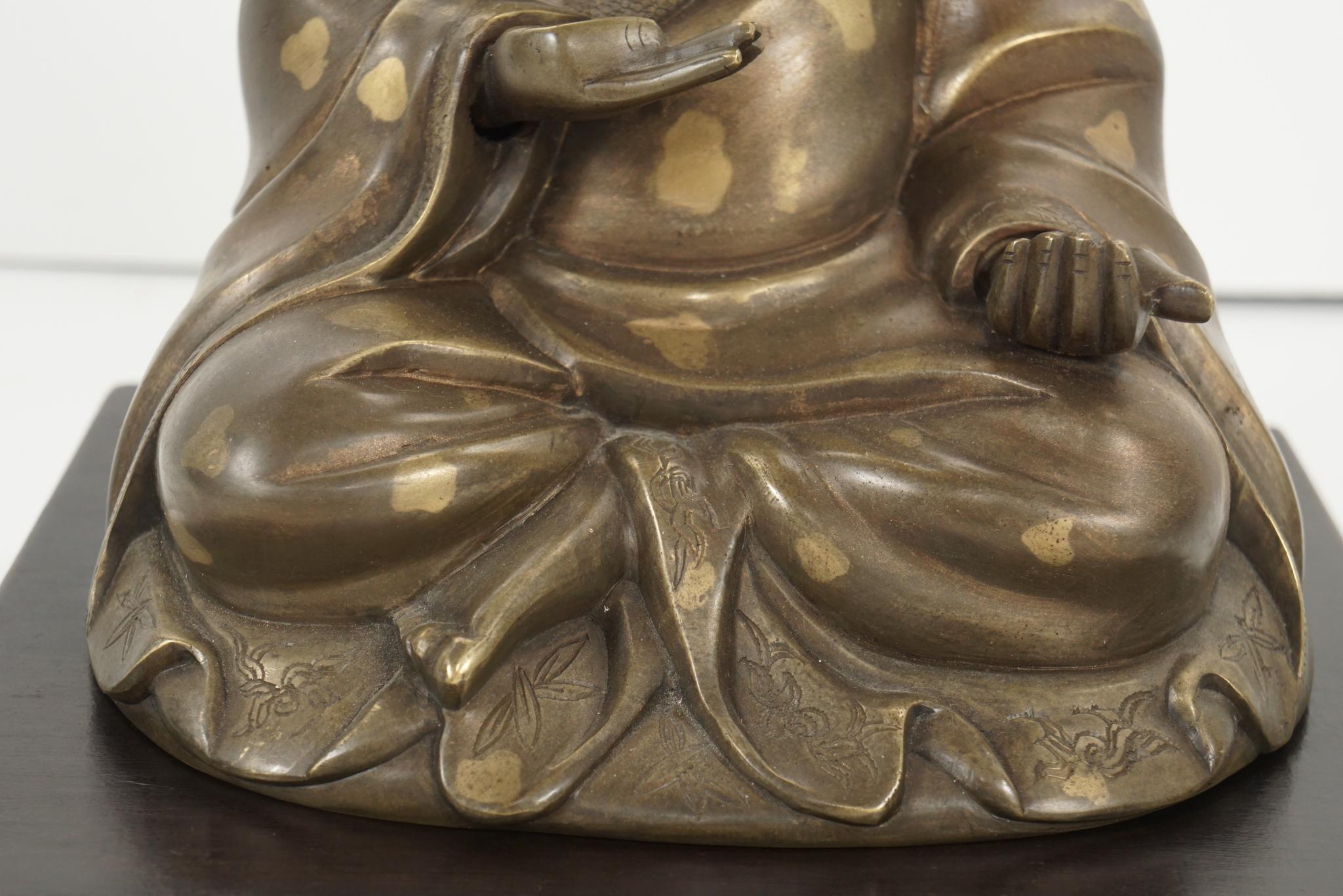 Late 19th Century Chinese Gold Fleck Cast Bronze Figure of Buddha For Sale 3