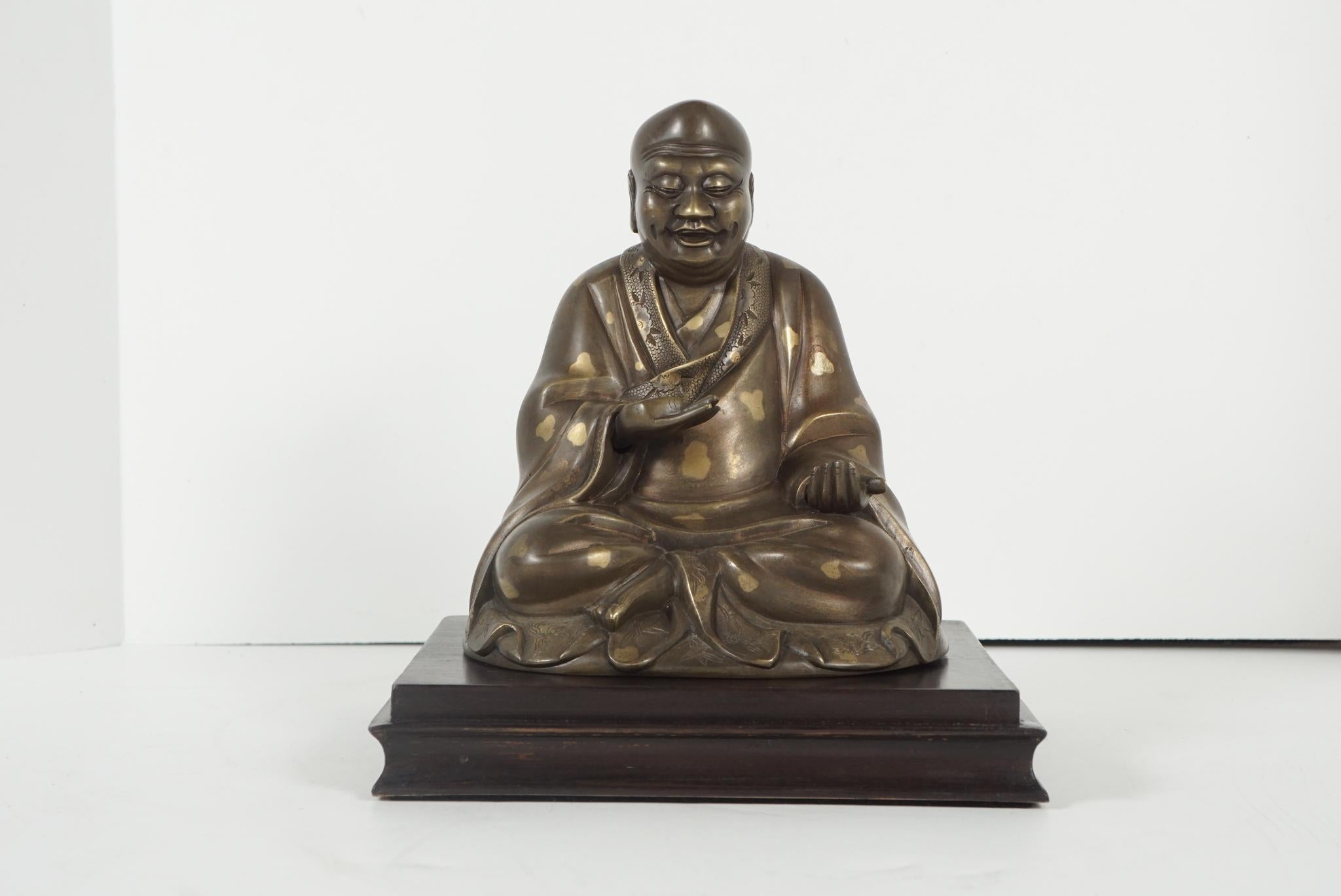 Late 19th Century Chinese Gold Fleck Cast Bronze Figure of Buddha For Sale 5