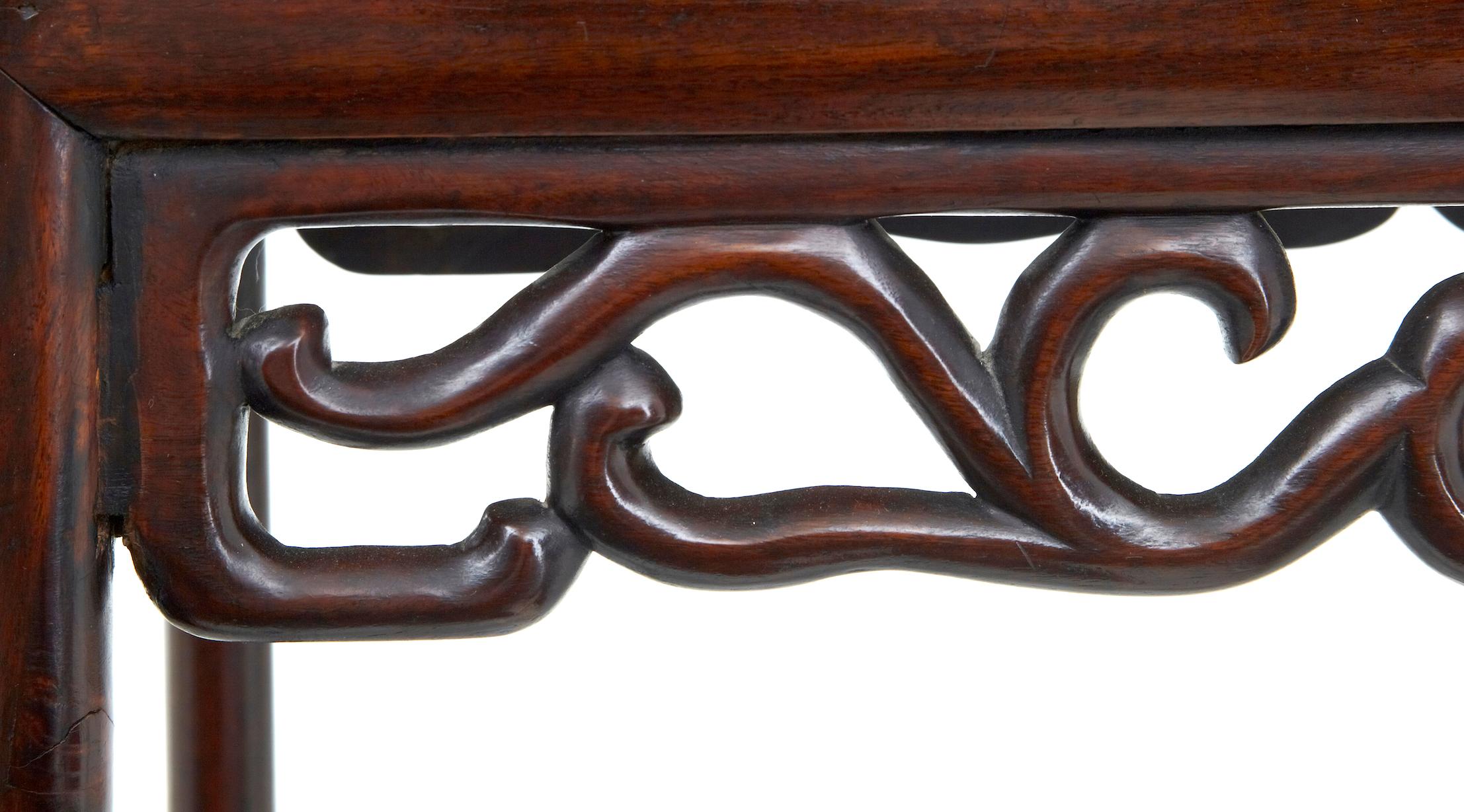 Woodwork Late 19th Century Chinese Nest of 3 Tables