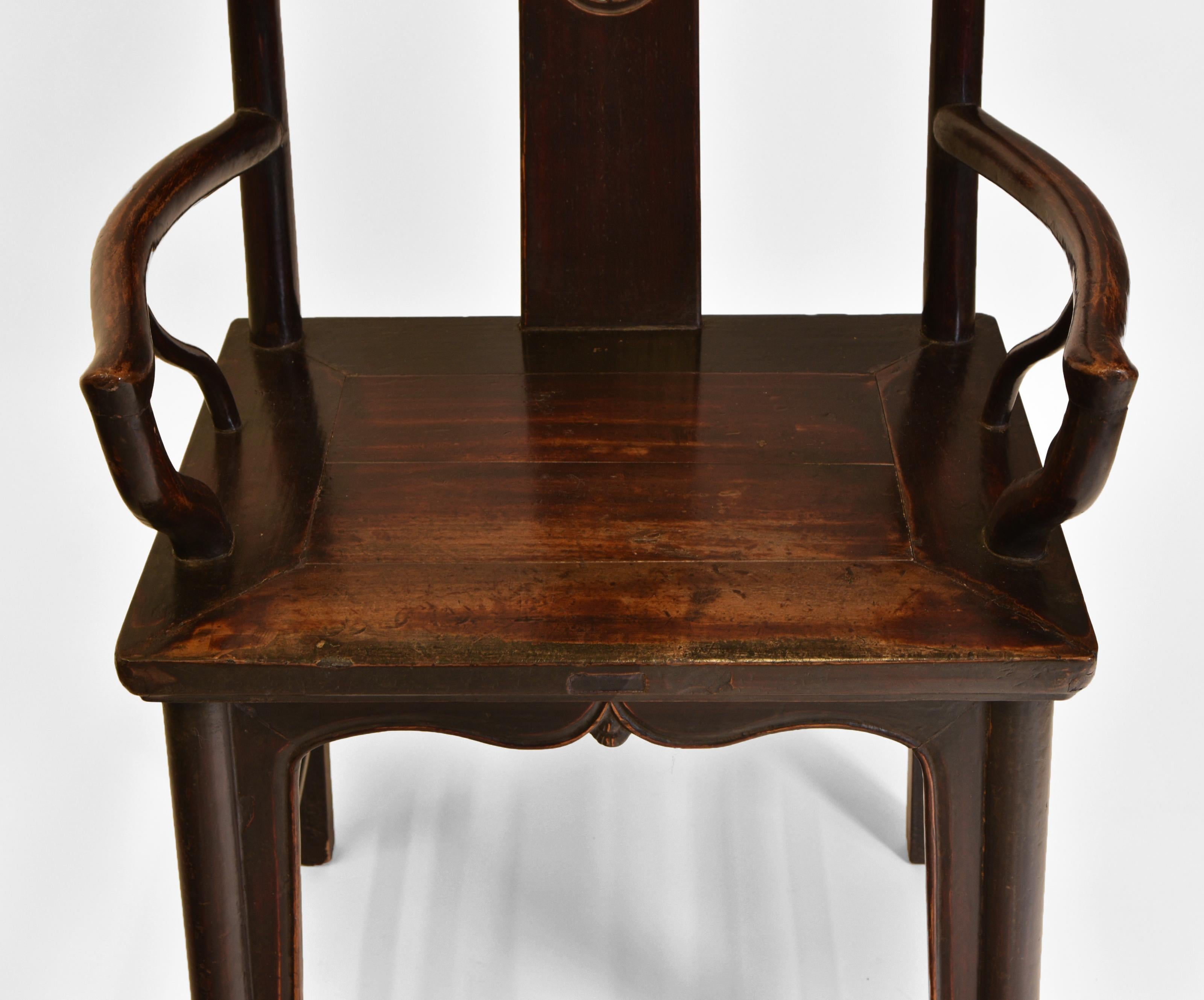 Offener chinesischer Sessel des späten 19. Jahrhunderts (Handgeschnitzt) im Angebot