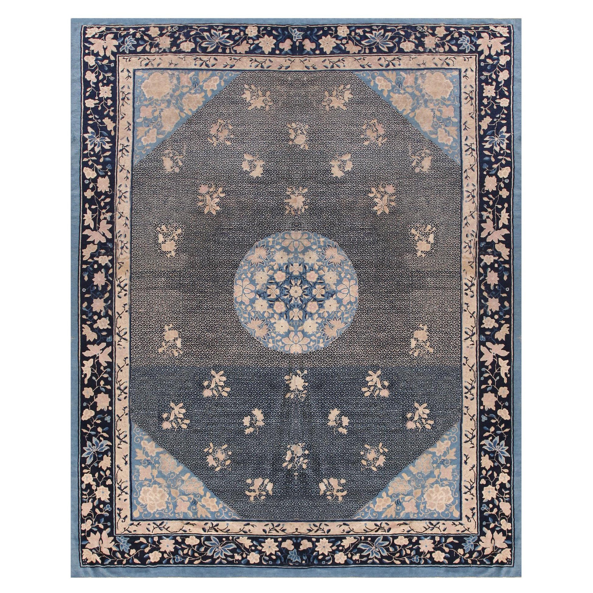 Tapis Pékin de la fin du XIXe siècle de style chinois ( 9' x 11' 8'' - 275 x 355 cm)