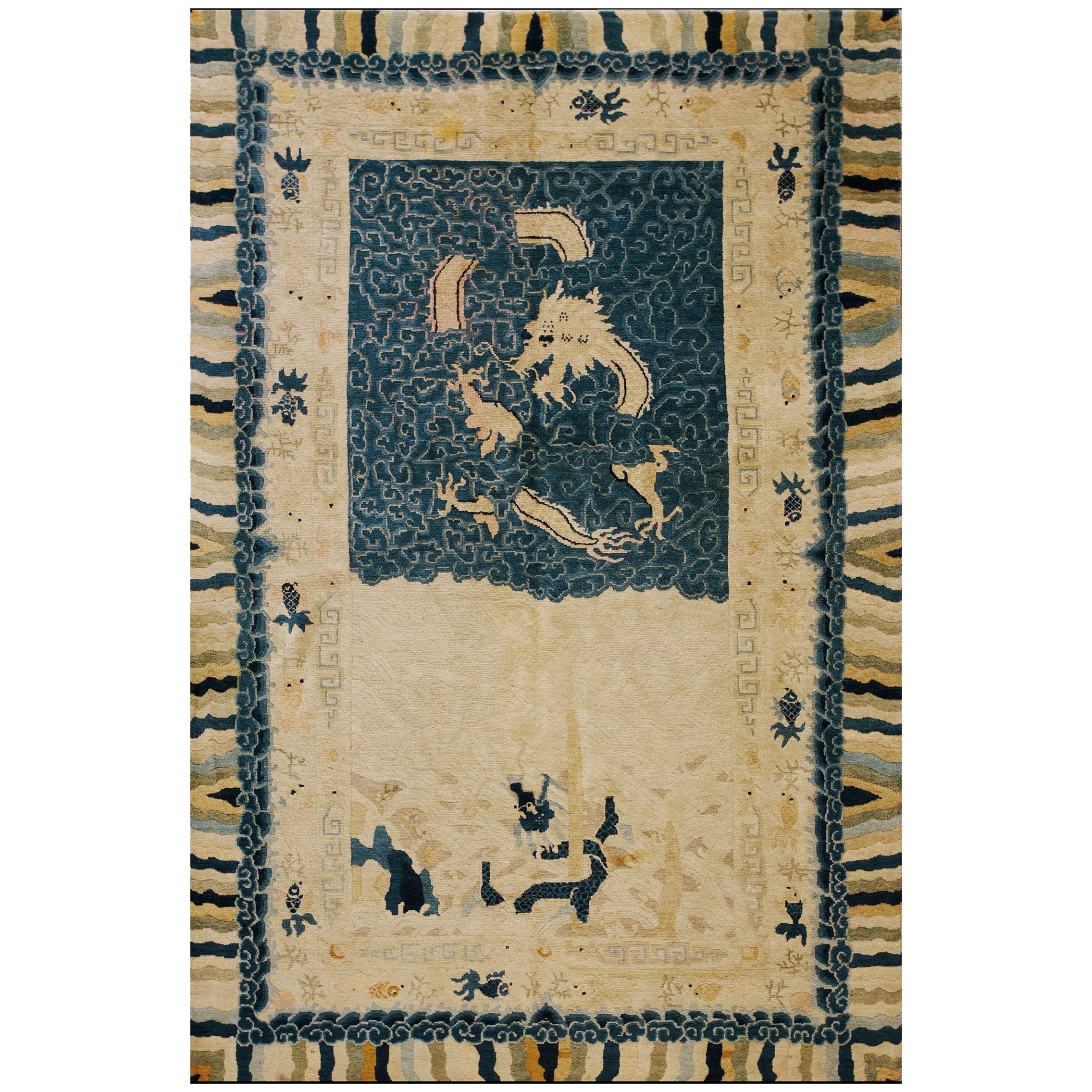 Tapis chinois de la fin du 19e siècle avec dragon de Pékin ( 5' x 7'8" - 152 x 233 )