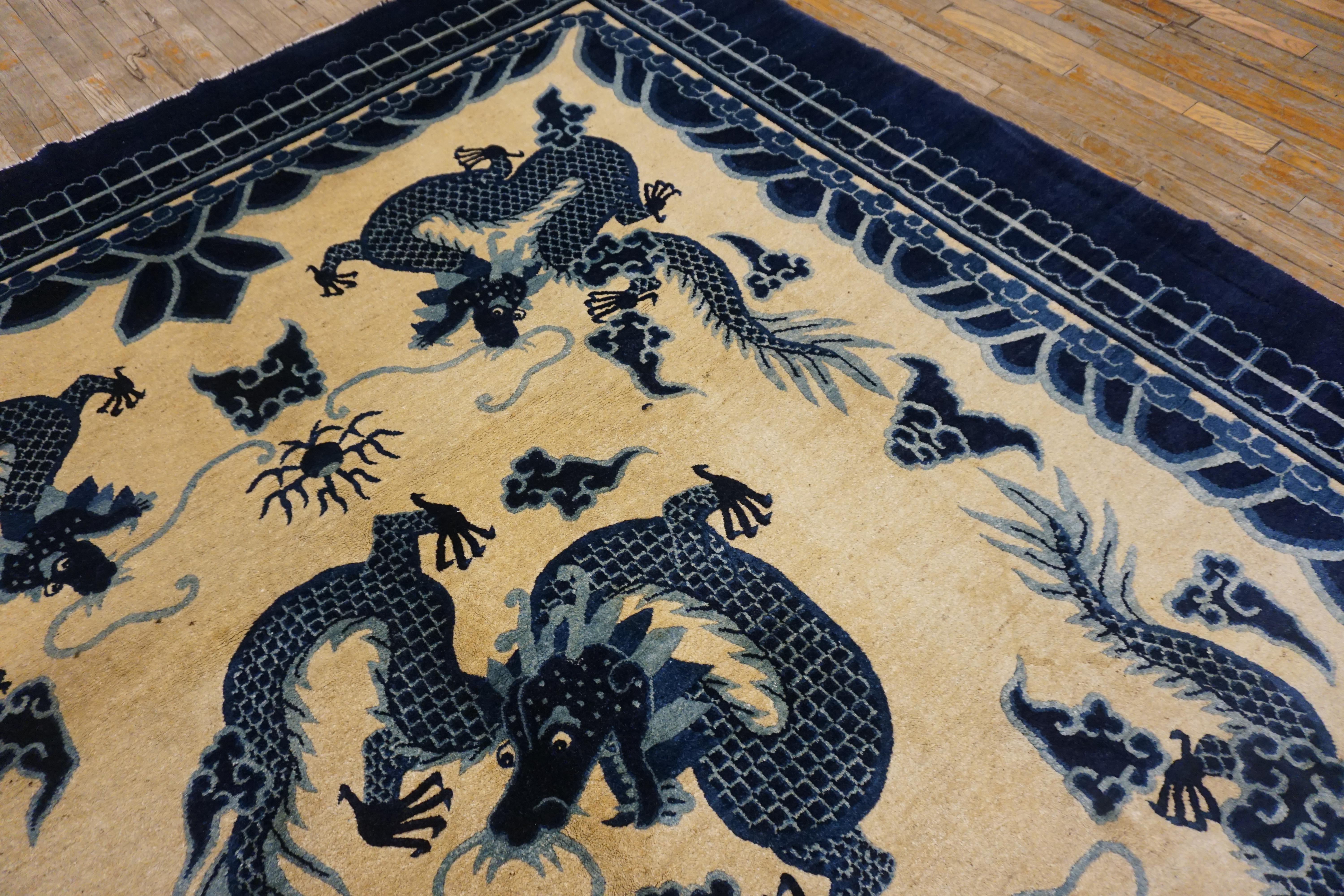 Chinesischer Drachenteppich aus dem späten 19. Jahrhundert (264 cm x 325 cm) (Wolle) im Angebot