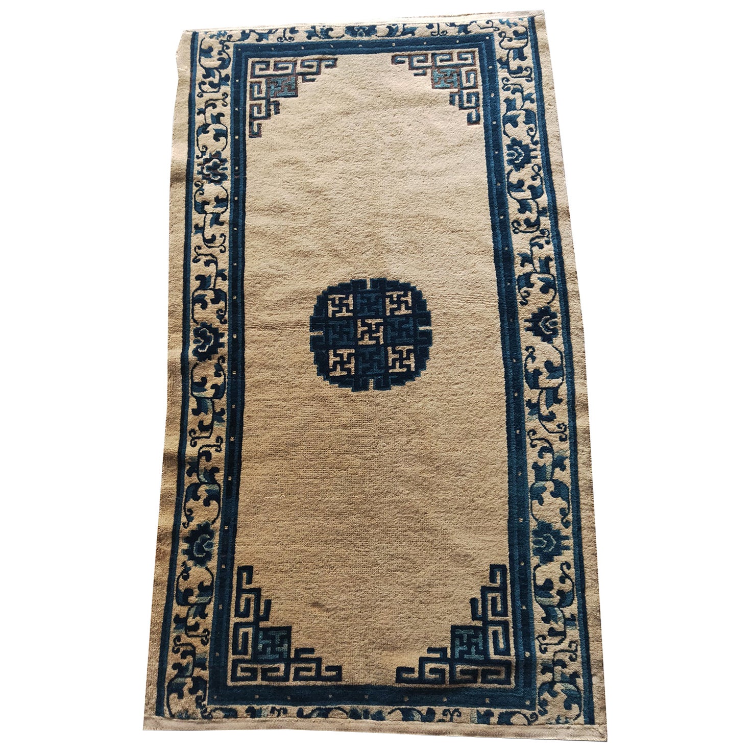 Tappeto cinese di fine Ottocento ( 2'7" x 4'6" - 78 x 138 )