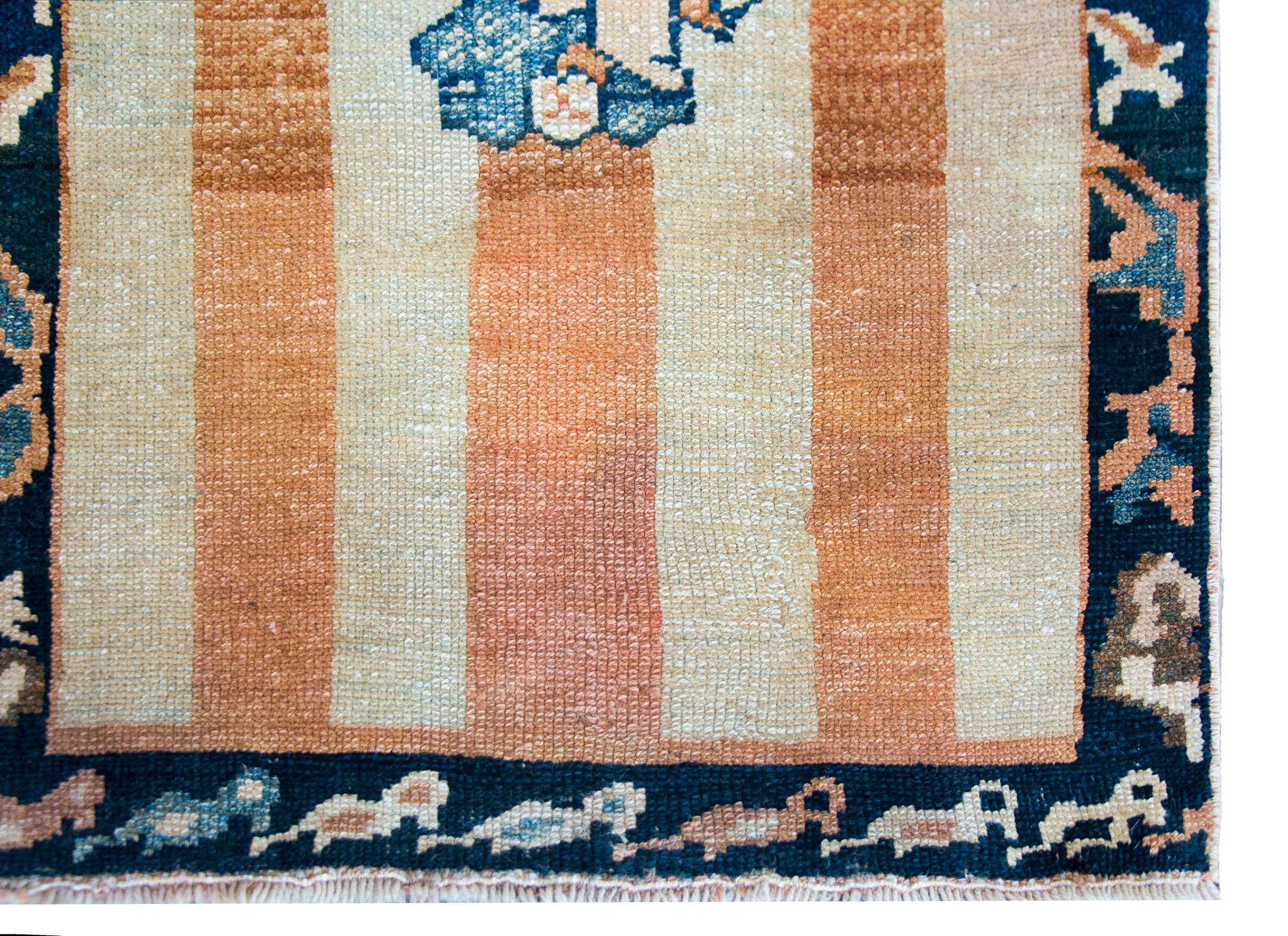 Tapis chinois de Pékin de la fin du XIXe siècle en vente 3