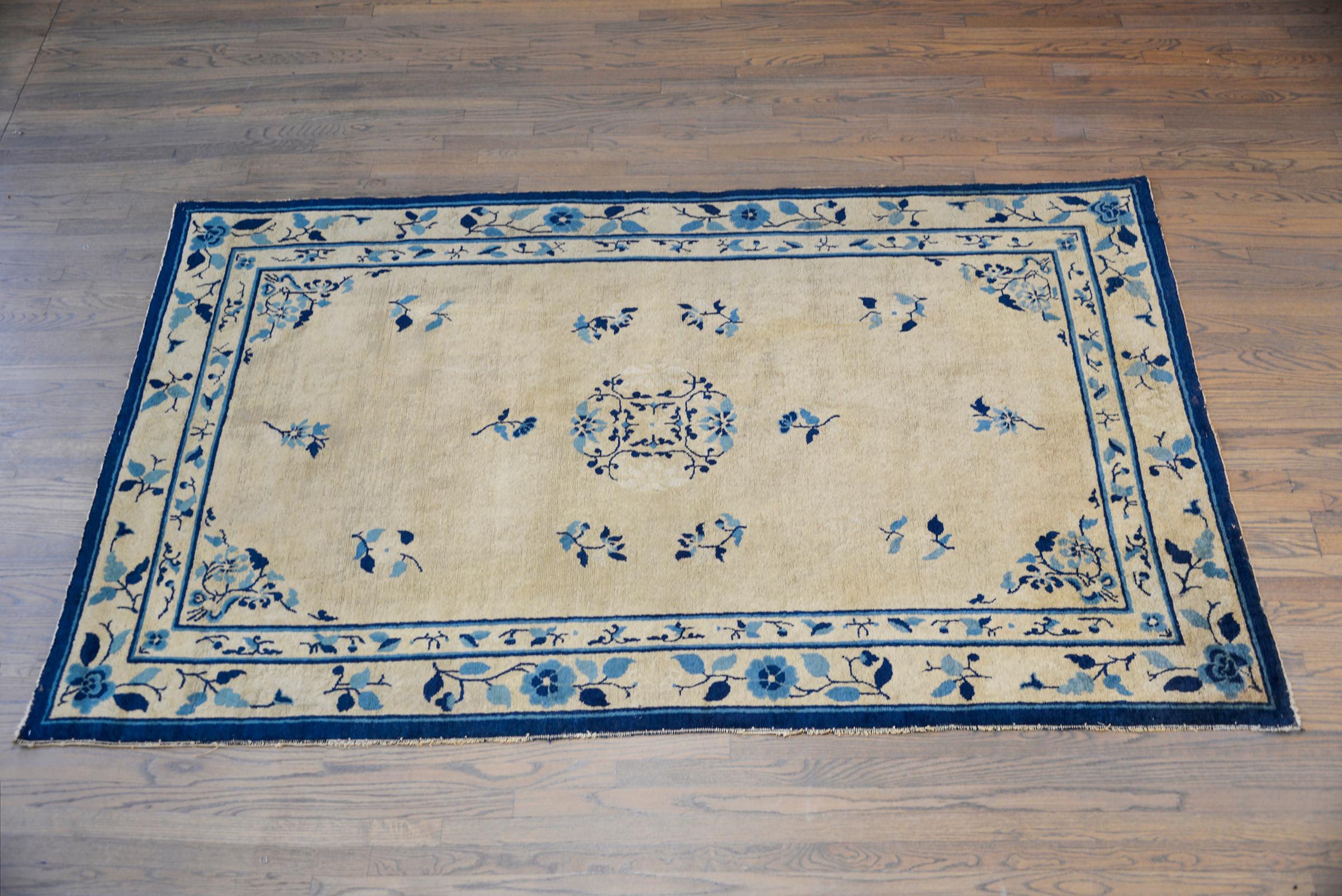 Early 20th Century Chinese Peking Rug For Sale 8