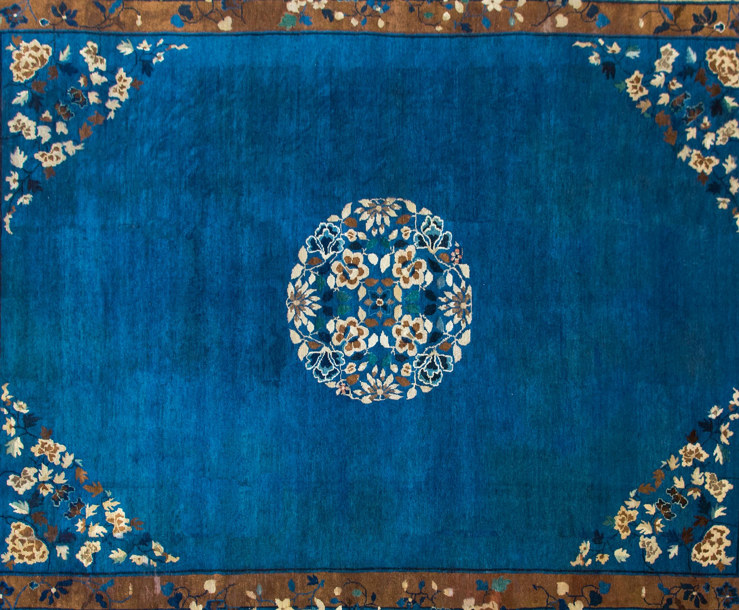 Hand-Knotted Late 19th Century Chinese Peking Rug For Sale