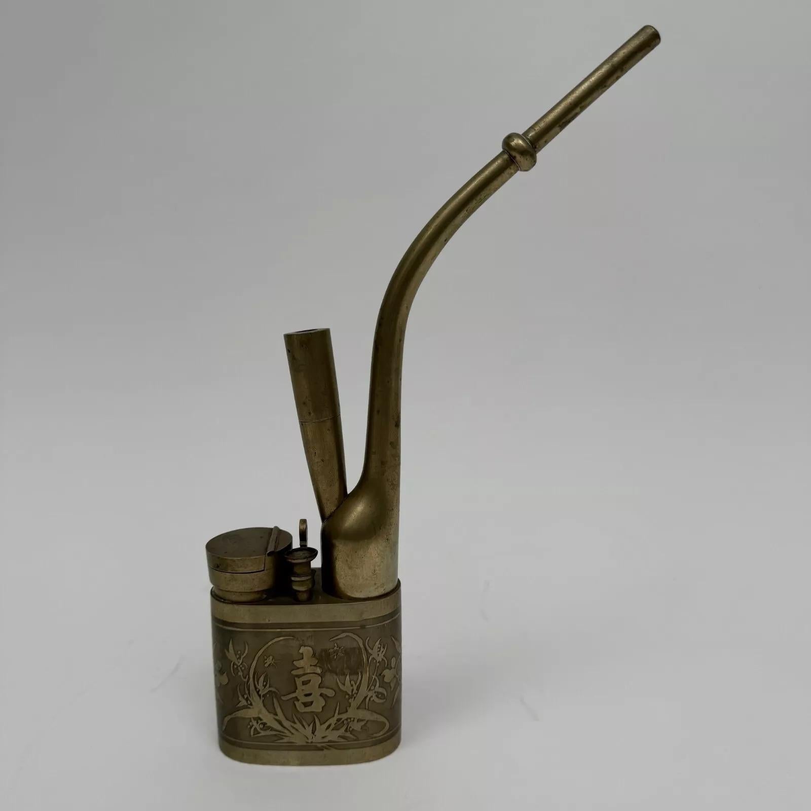 Chinoiseries Pipe chinoise de la fin du 19e siècle, ornée de décorations végétales en vente