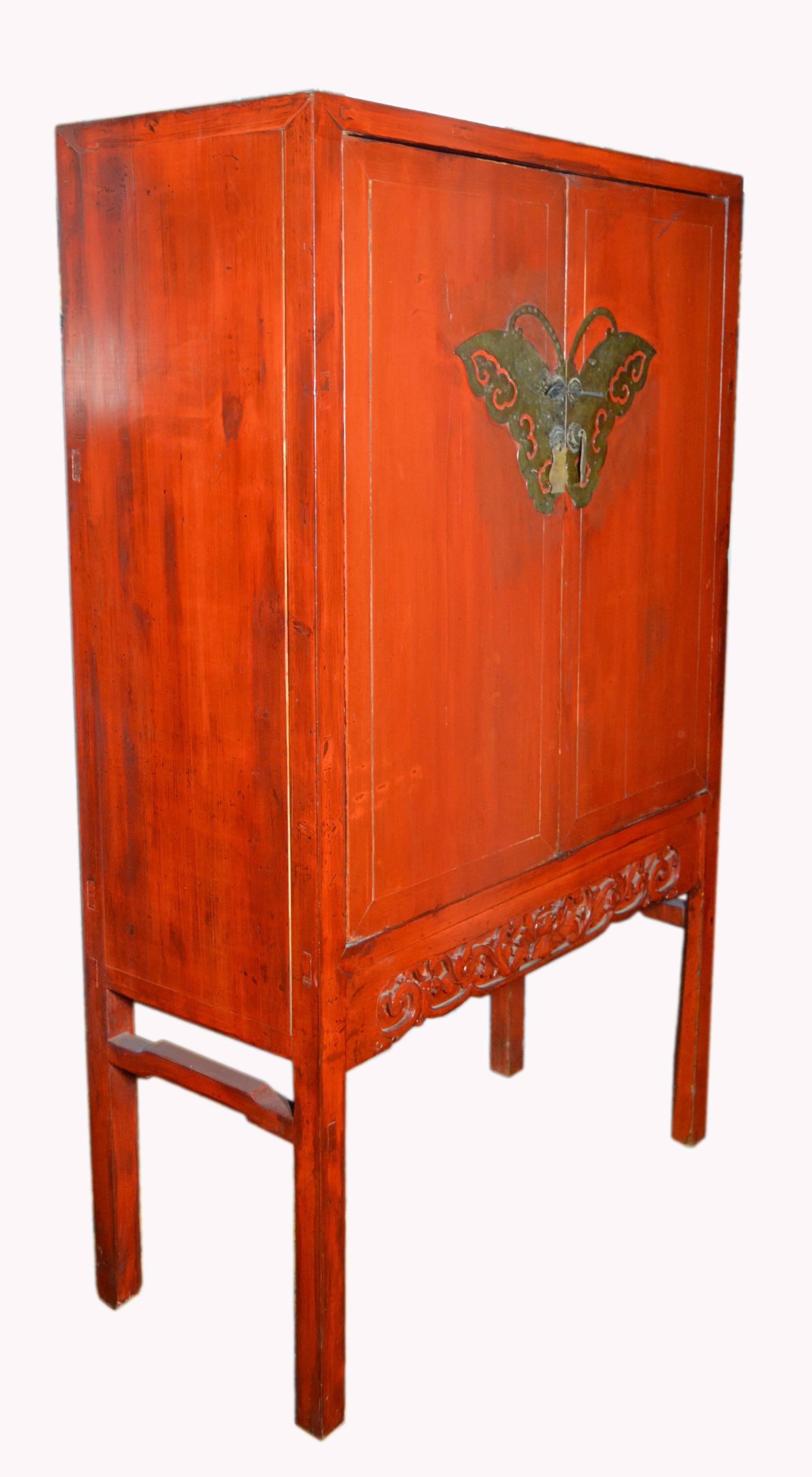 Late 19th Century Chinese Red Lacquered Two-Door Cabinet with Butterfly Hardware 2