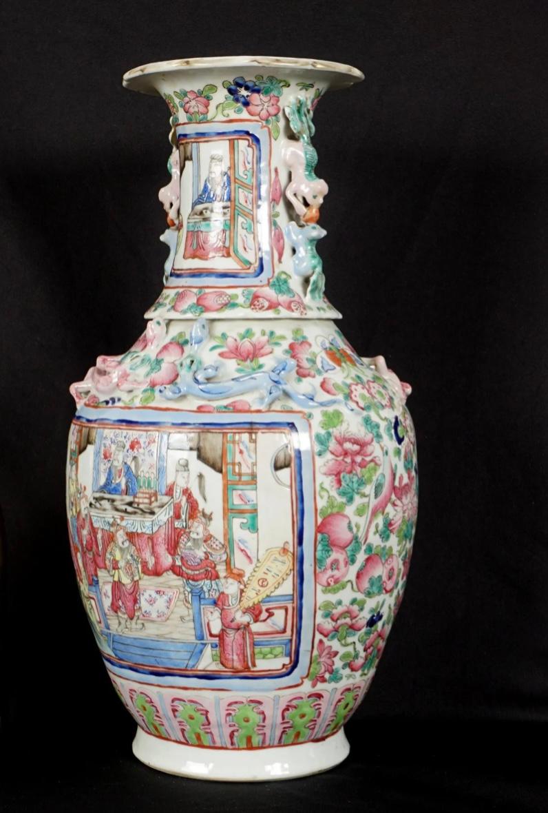 Chinese Export Late 19th Century Chinese Rose Medallion Vase For Sale
