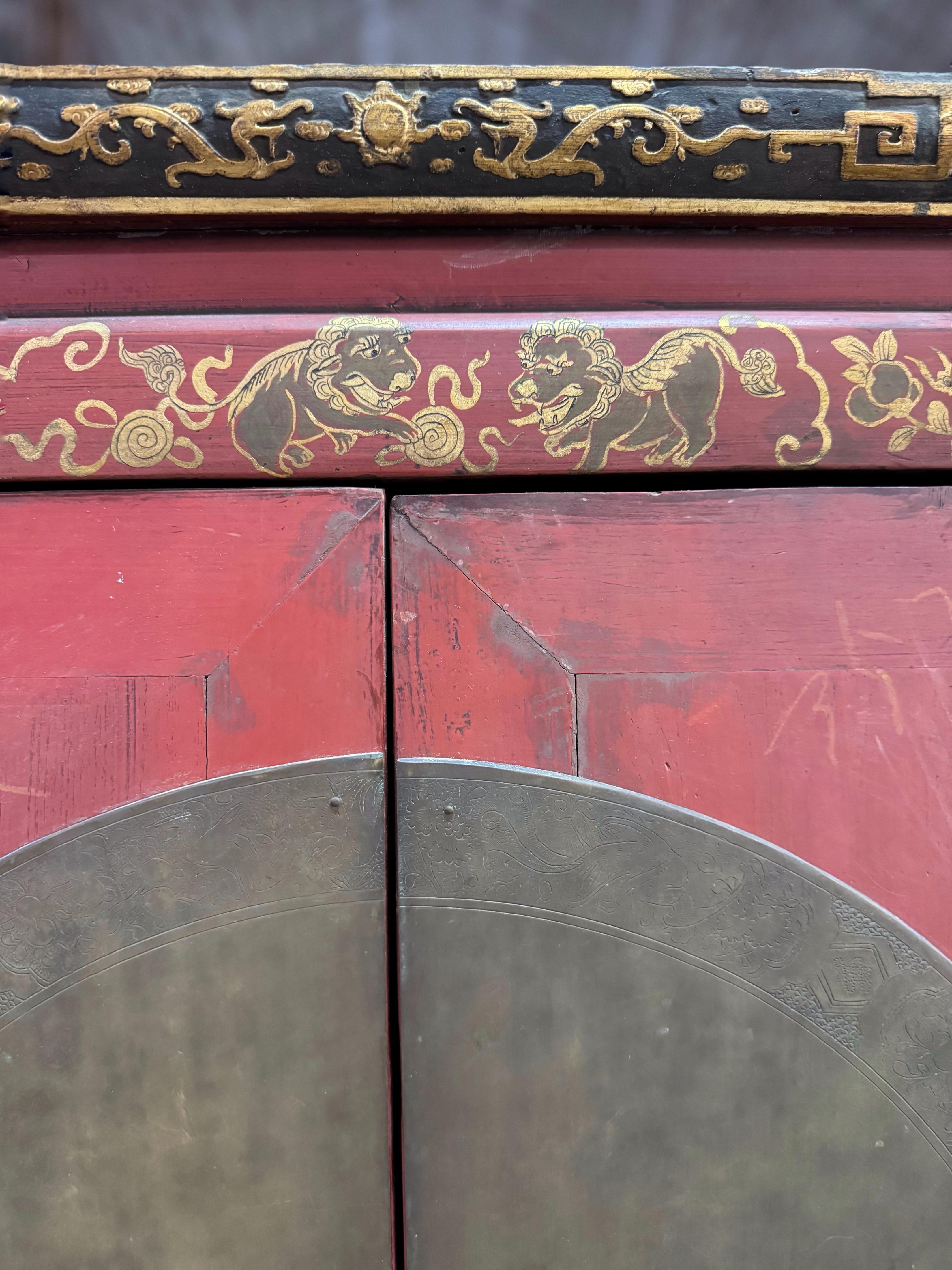 Late 19th Century Chinese Wedding Cabinet In Good Condition For Sale In Singapore, SG