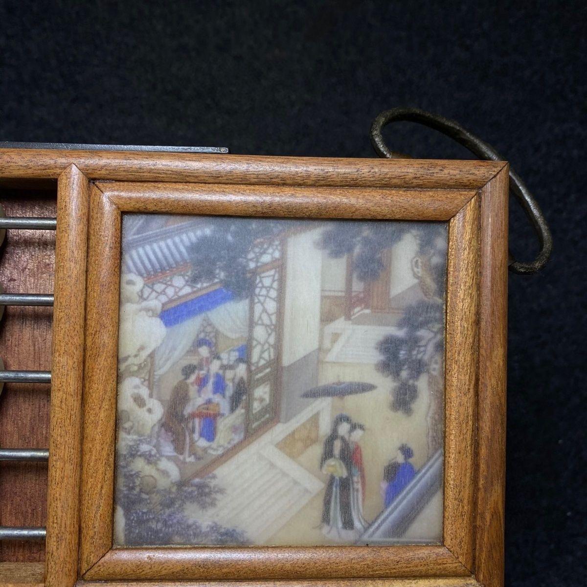 XIX secolo Abaco quadrato in legno con perline di giada bianca della fine del 19° secolo in vendita