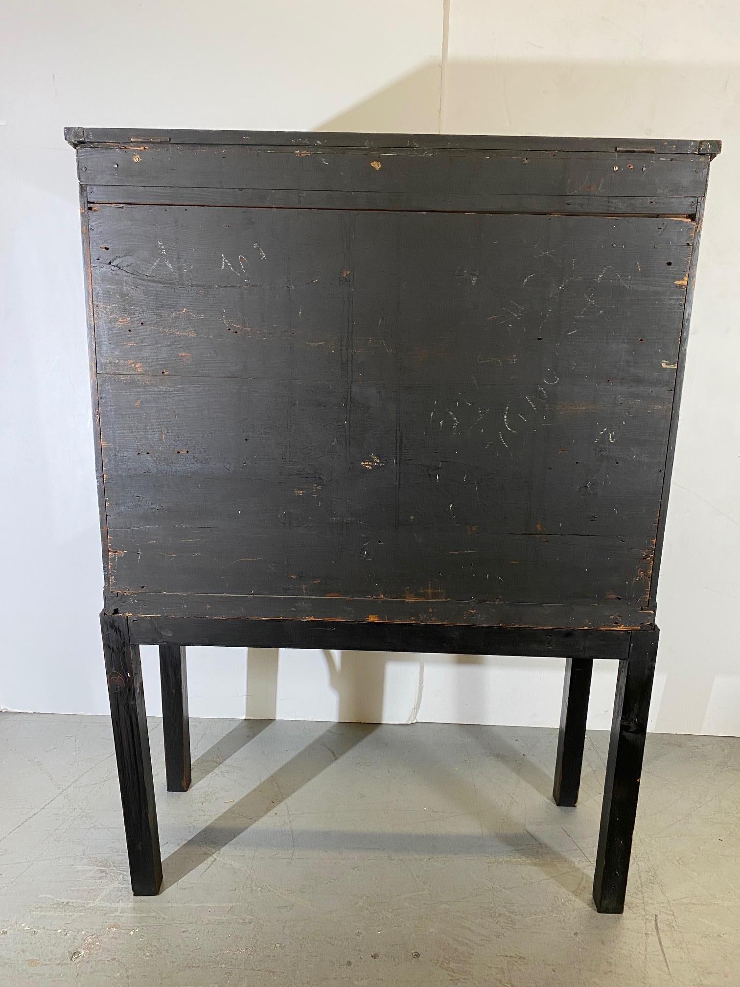Late 19th Century Chinoiserie Display Cabinet In Distressed Condition For Sale In Pomona, CA