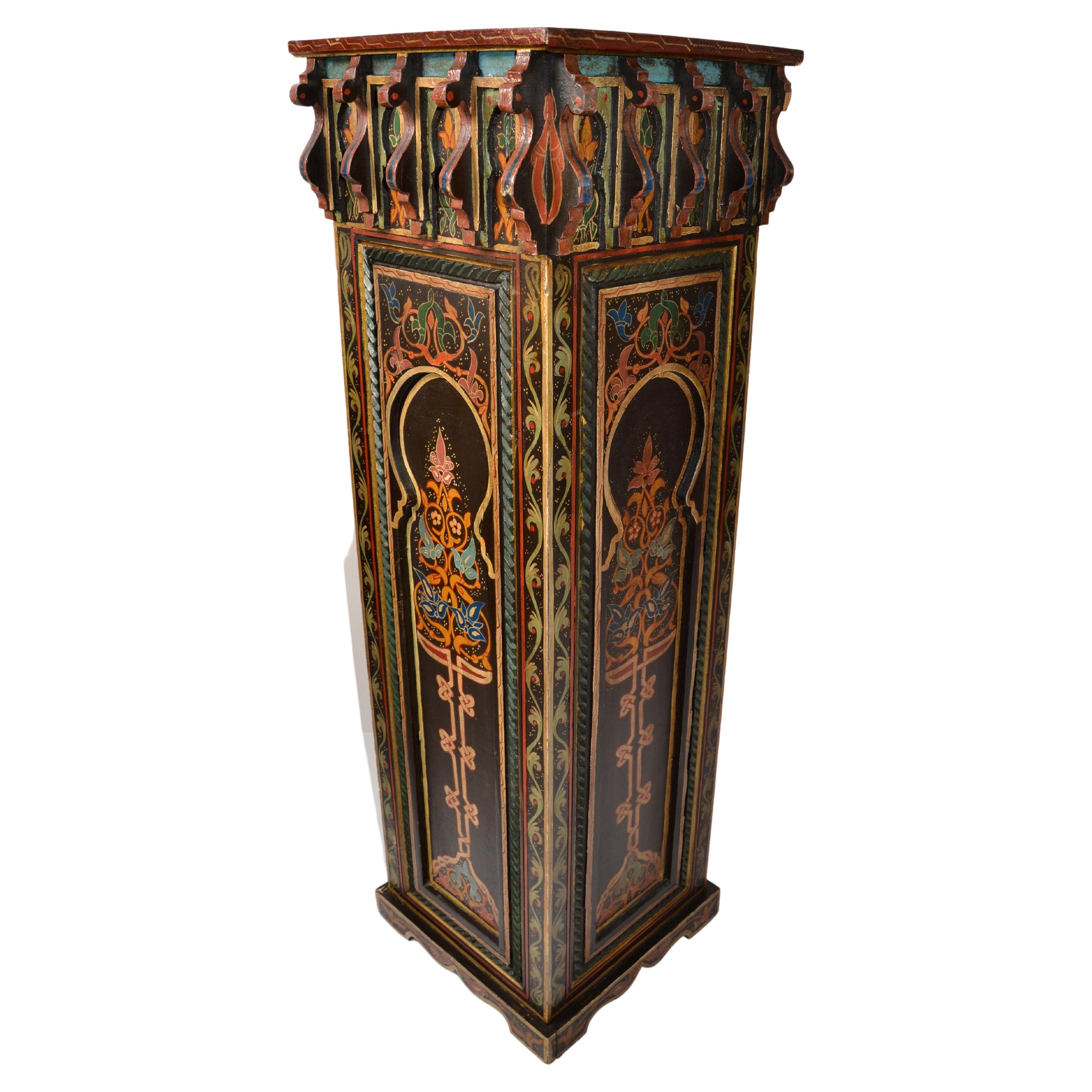 Late 19th Century Chinoiserie Hand-Painted Carved Pedestal Column Candle Stand For Sale