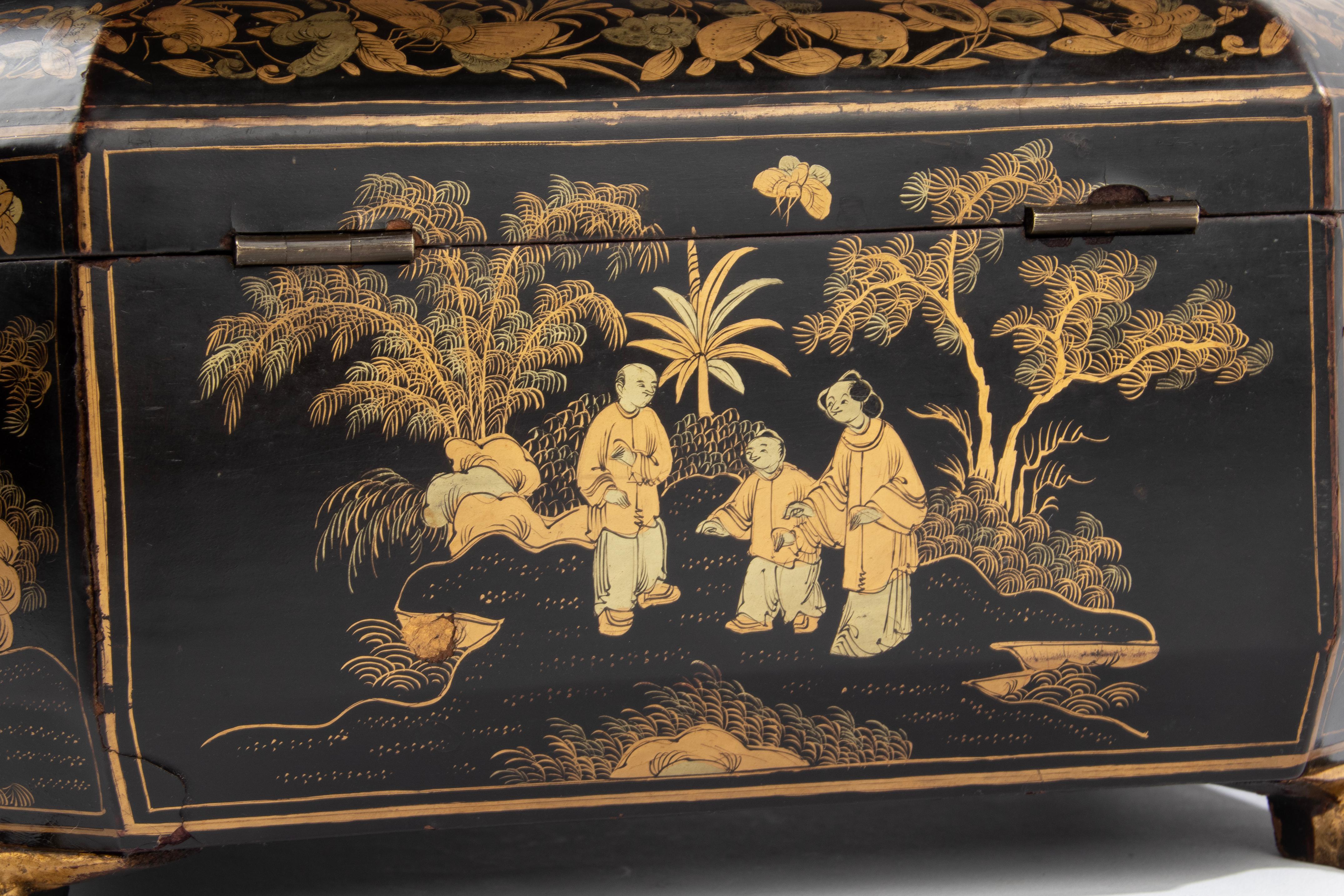 Late 19th Century Chinoiserie Style Lacquered Tea Caddy 8