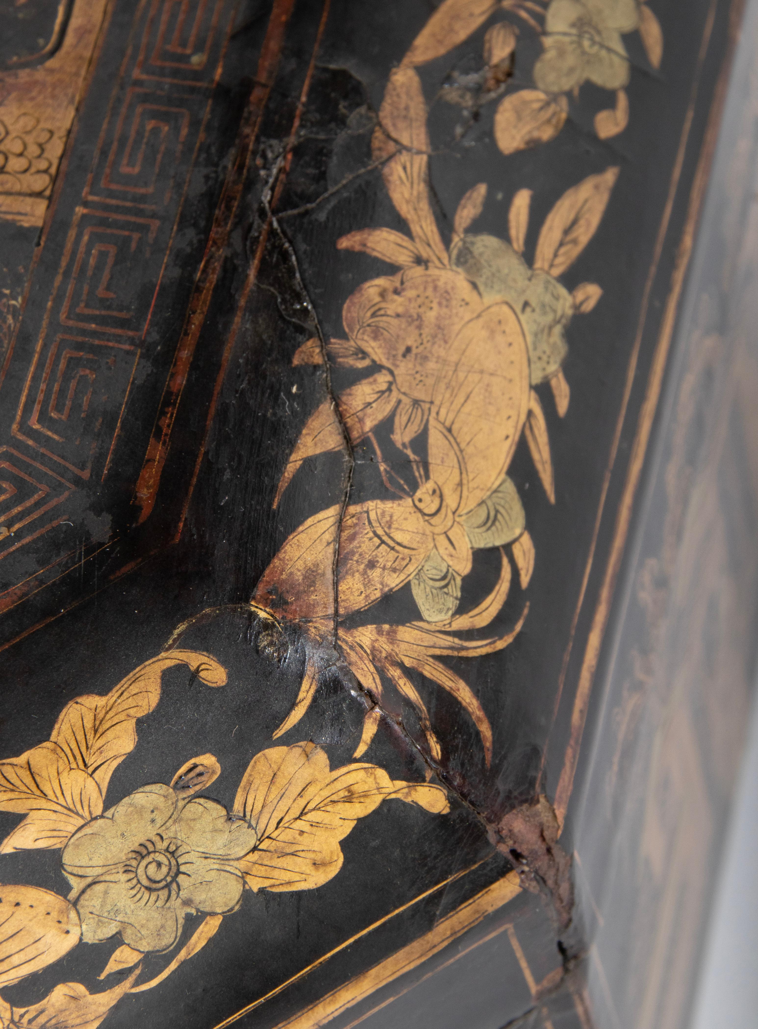 Late 19th Century Chinoiserie Style Lacquered Tea Caddy 12