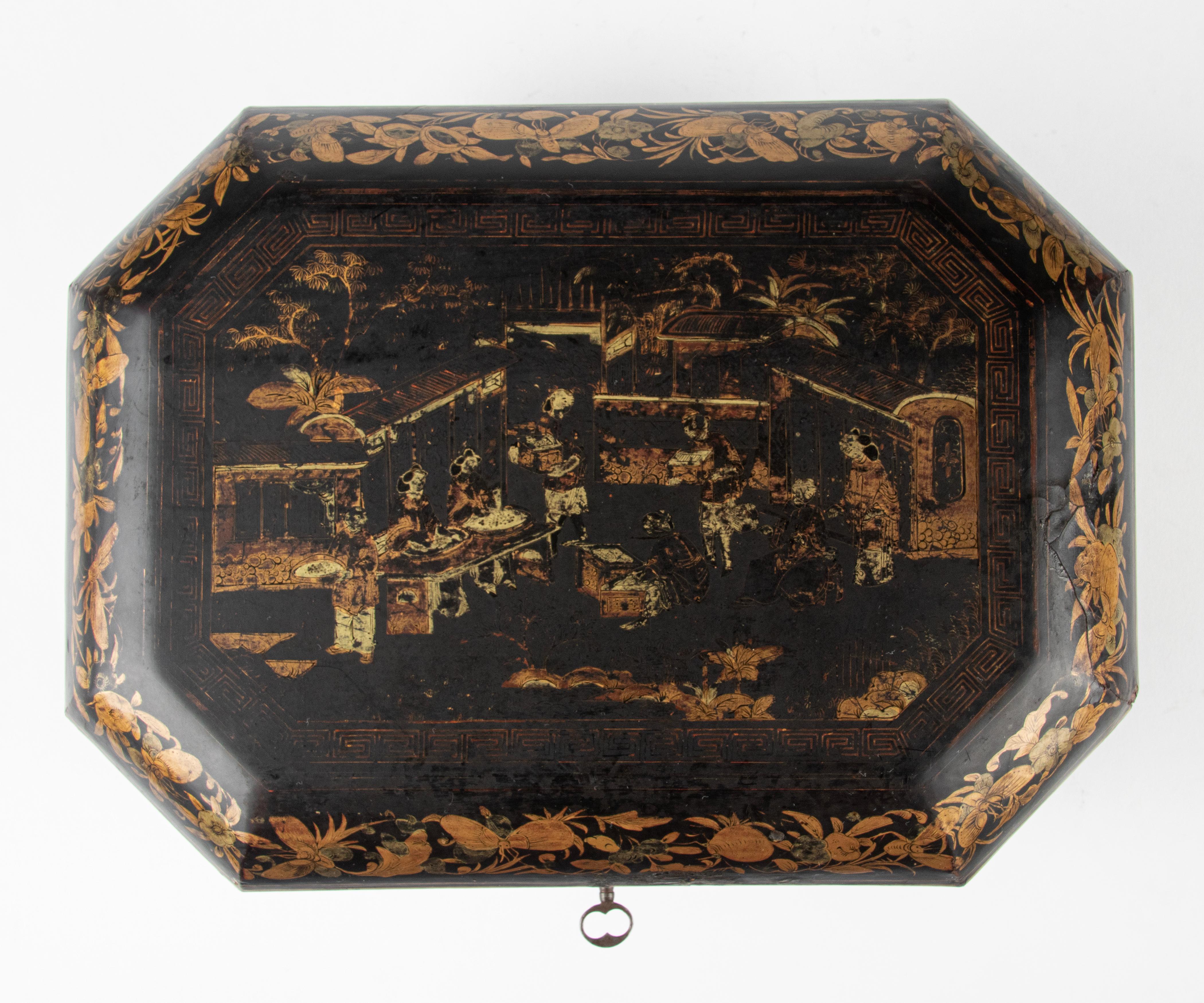 Late 19th Century Chinoiserie Style Lacquered Tea Caddy 2