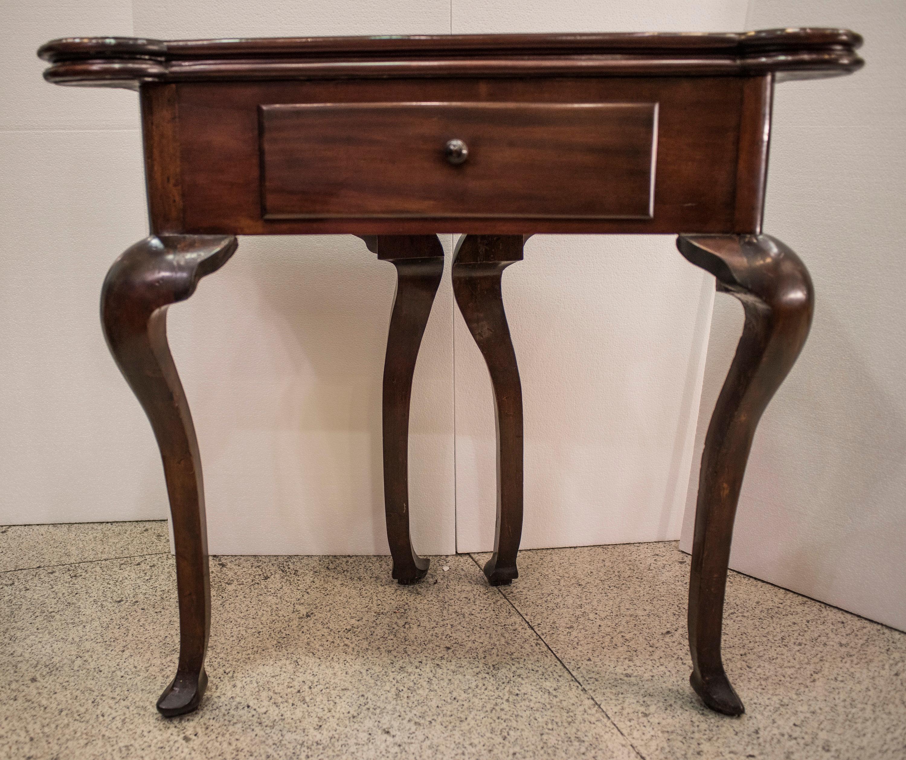 Late 19th Century Chippendale Style Mahogany Wood and Fabric English Table 1880s 6