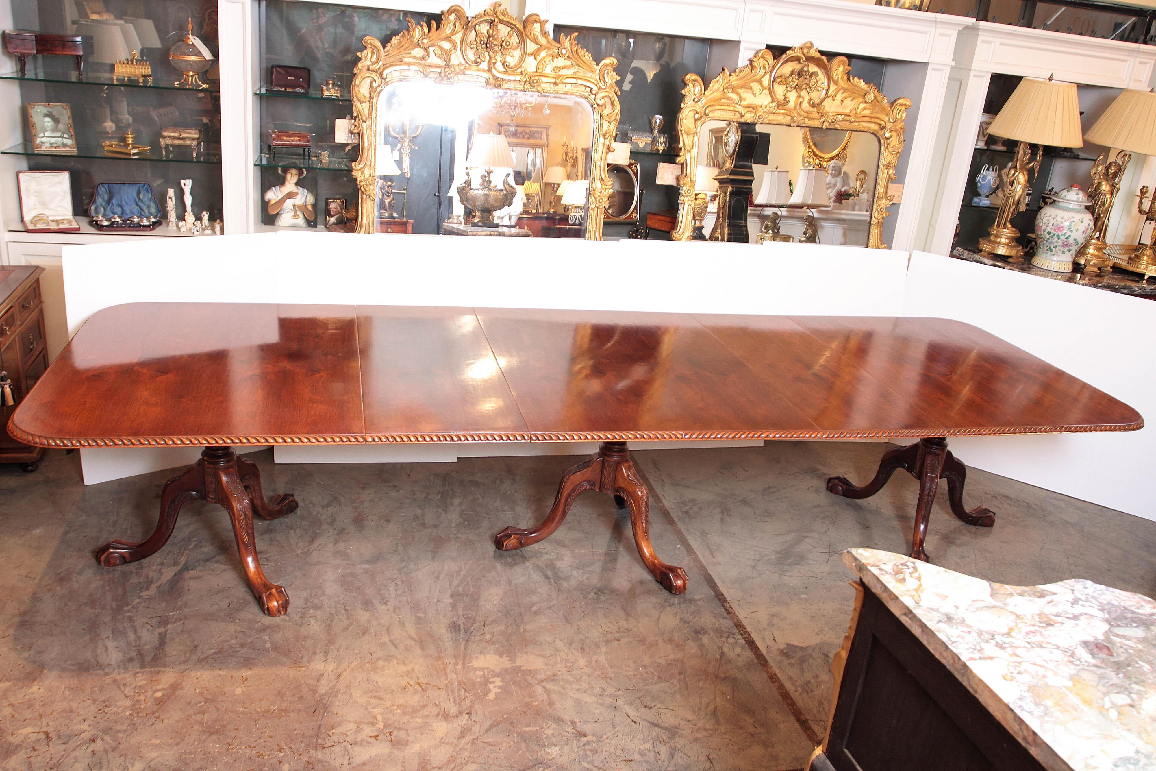 English Late 19th Century Chippendale Mahogany Banquet Dining Table