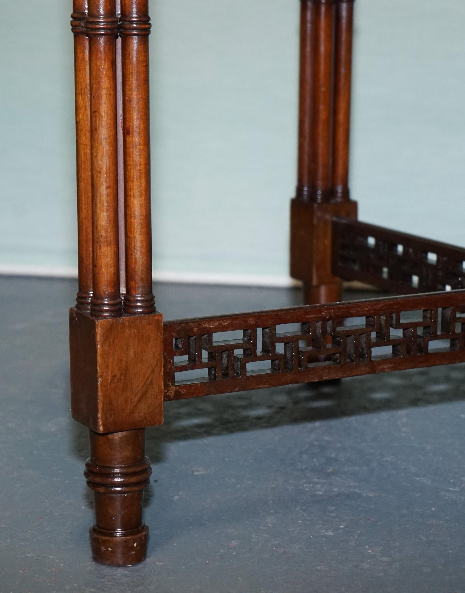 20th Century LATE 19TH CENTURY CHIPPENDALE STYLE ROUND OCCASiONAL TABLE AND CARVED STRETCHERS For Sale