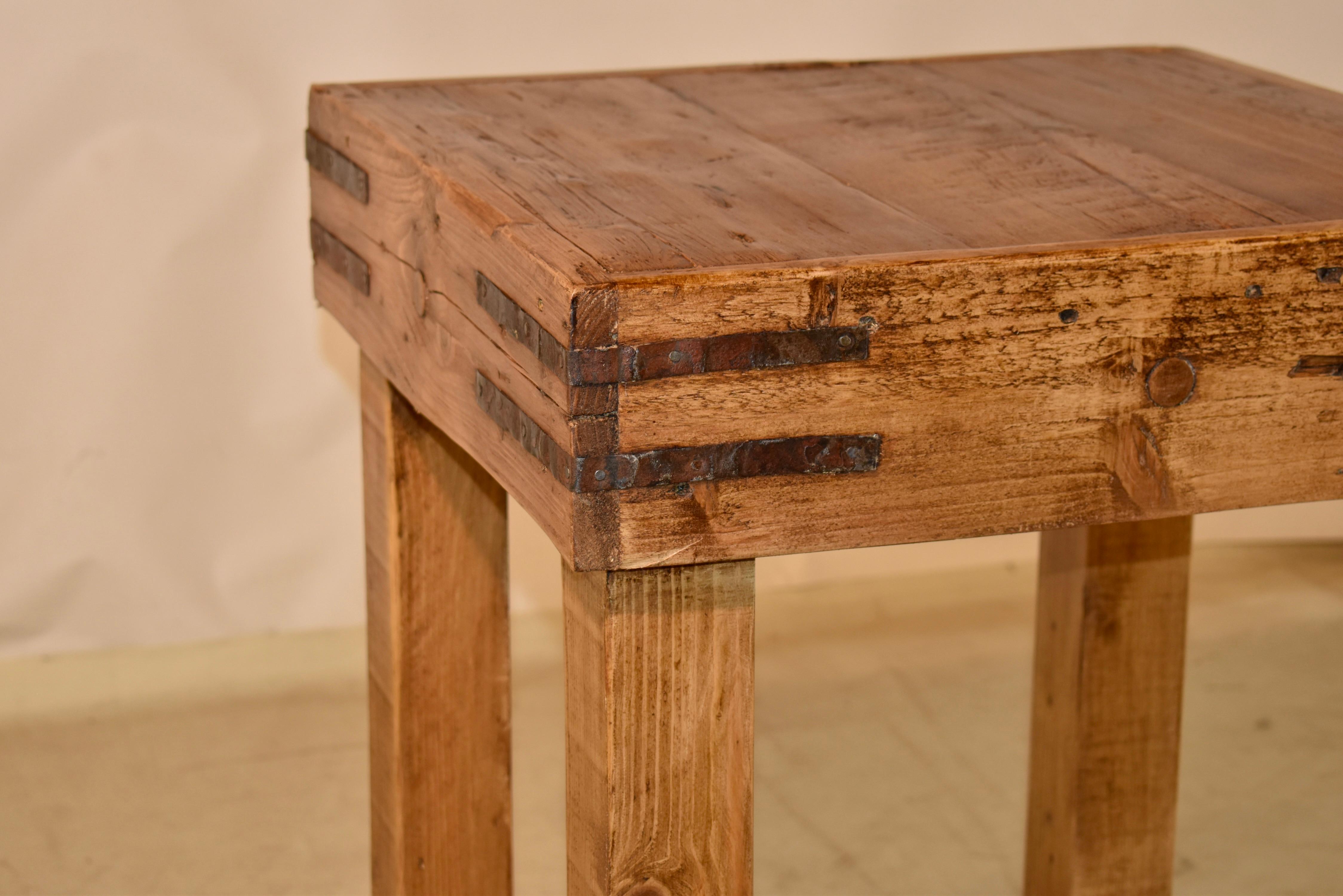 Chopping Block aus dem späten 19. Jahrhundert (Kiefernholz) im Angebot