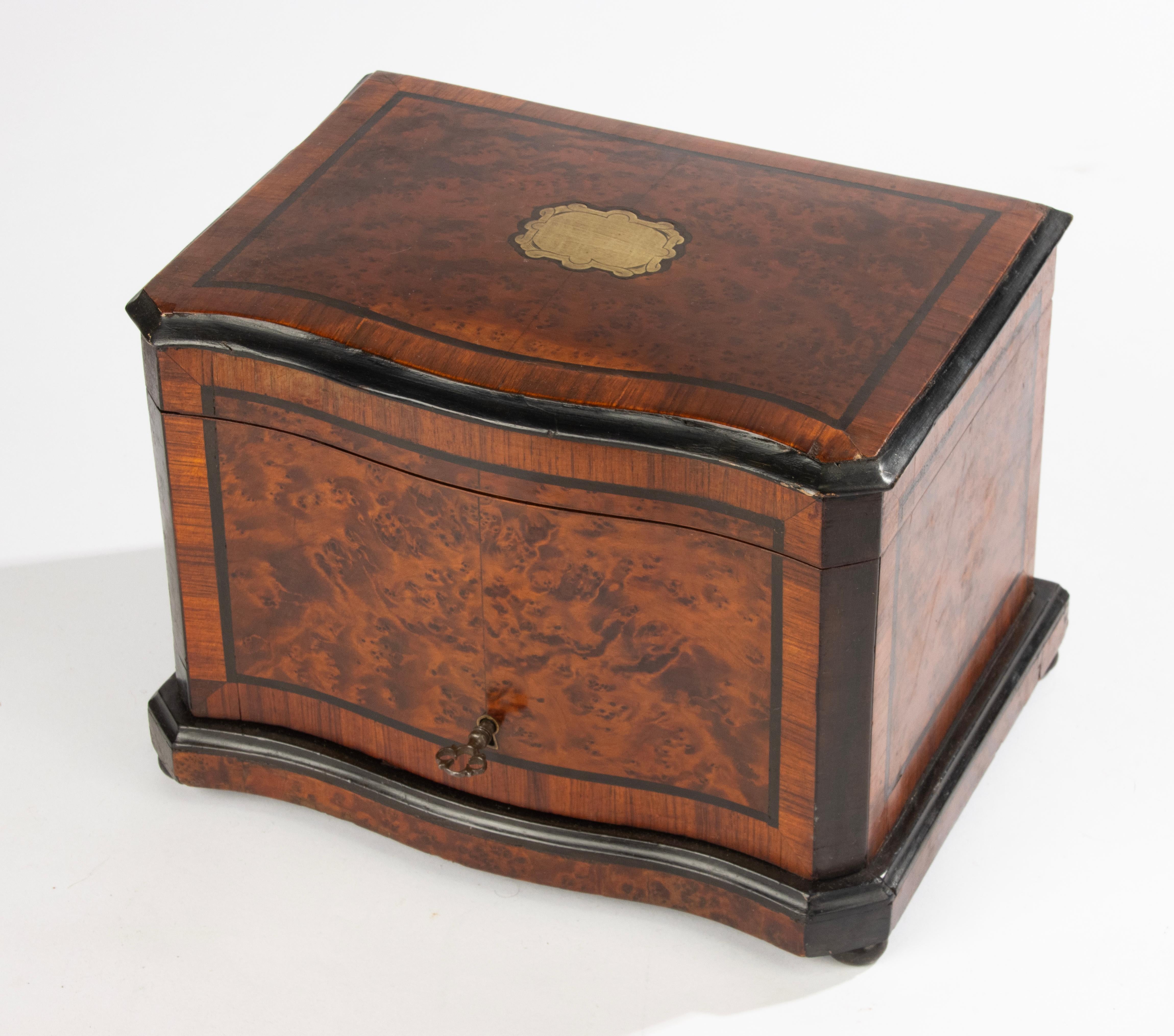 Late 19th Century Cigar Cabinet Case - Napoleon III - Warm Red Burl Veneer 2