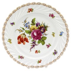 Bandeja circular para servir de Carl Thieme, finales del siglo XIX
