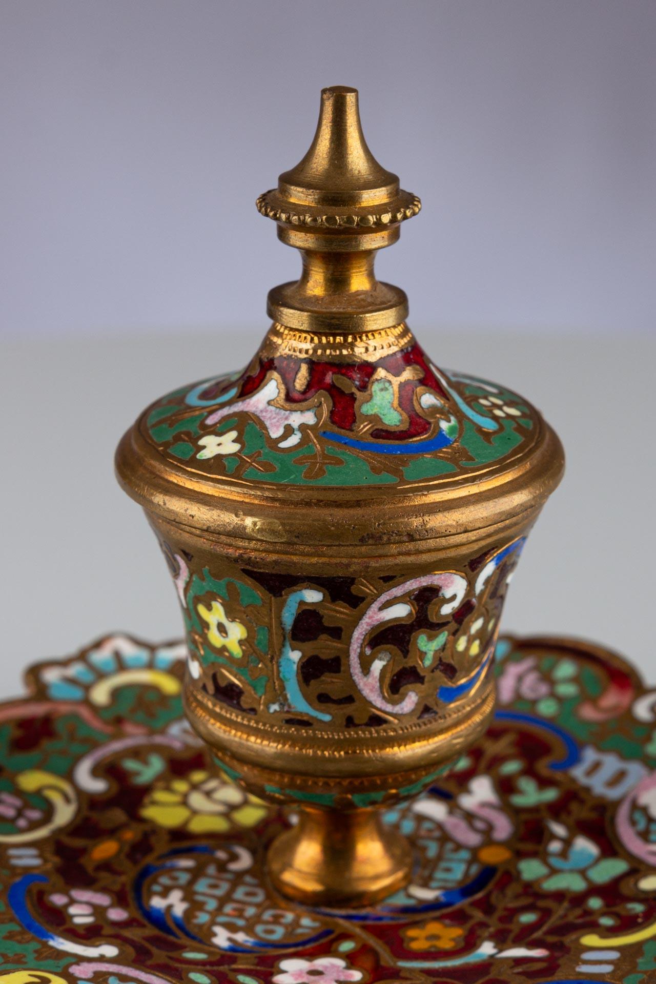Cloissoné-Enamel-Tintenfass, Frankreich, Ende 19. Jahrhundert, ca. 1870-1890 im Angebot 1