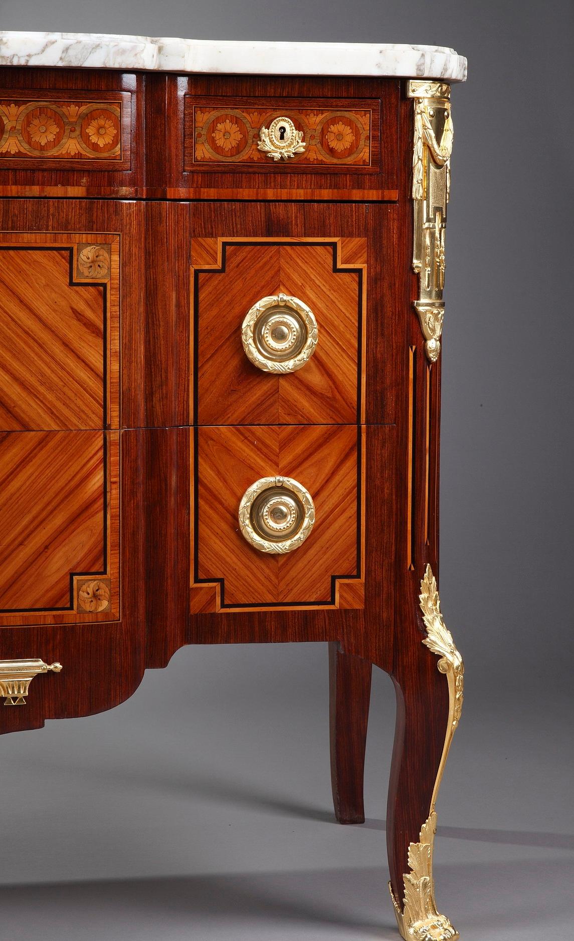 Late 19th Century Commode in Transitional Style (Vergoldet)