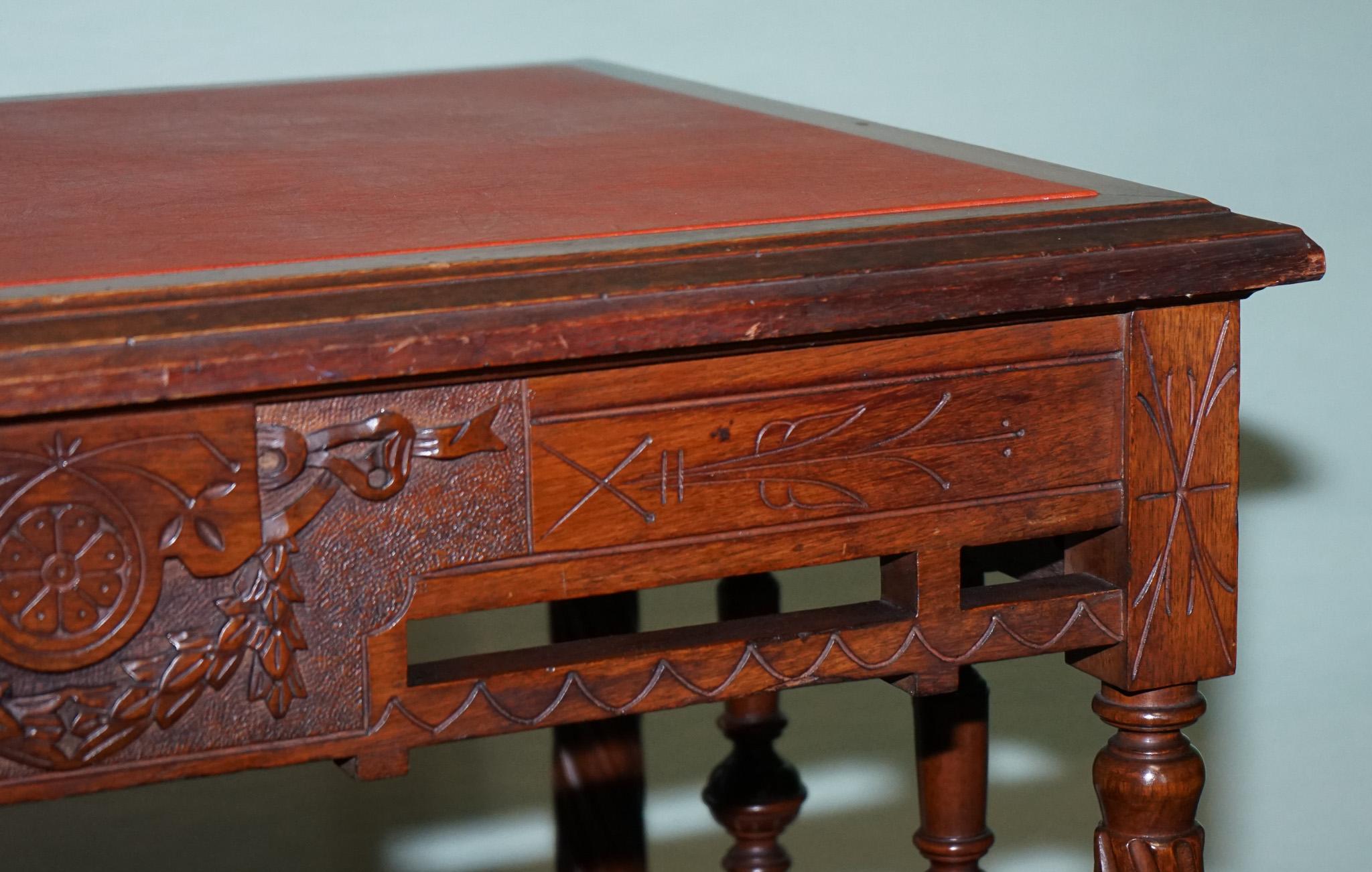 LATE 19TH CENTURY CONTINENTAL CARVED WALNUT WRITING TABLE LEATHER iNLAY TOP For Sale 1